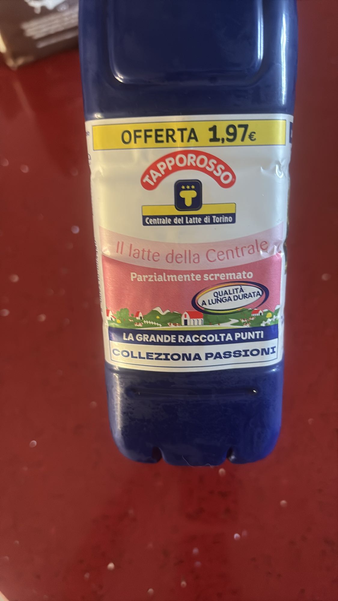 Latte parzialmente scremato