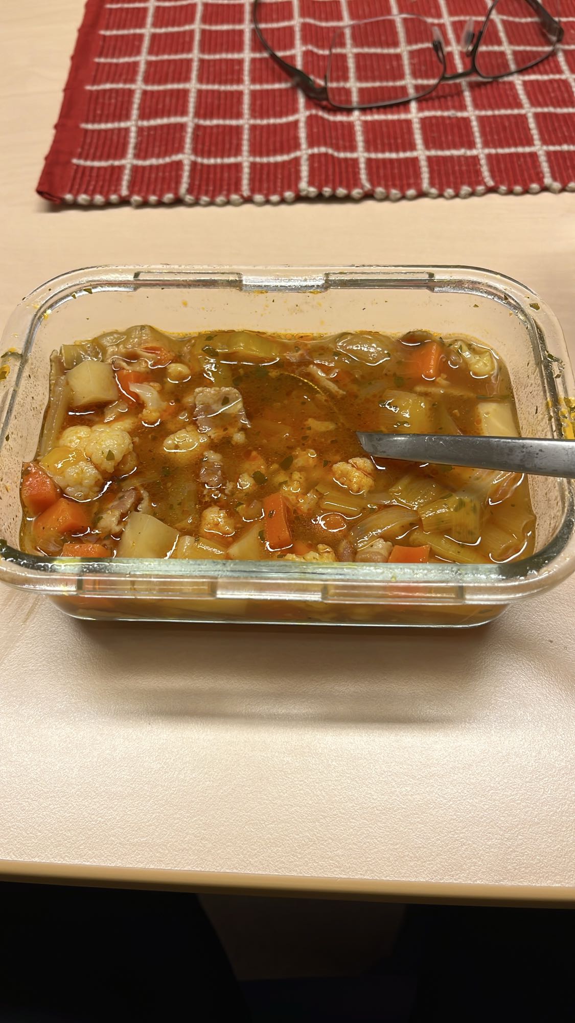 Grönsakssoppa med kött