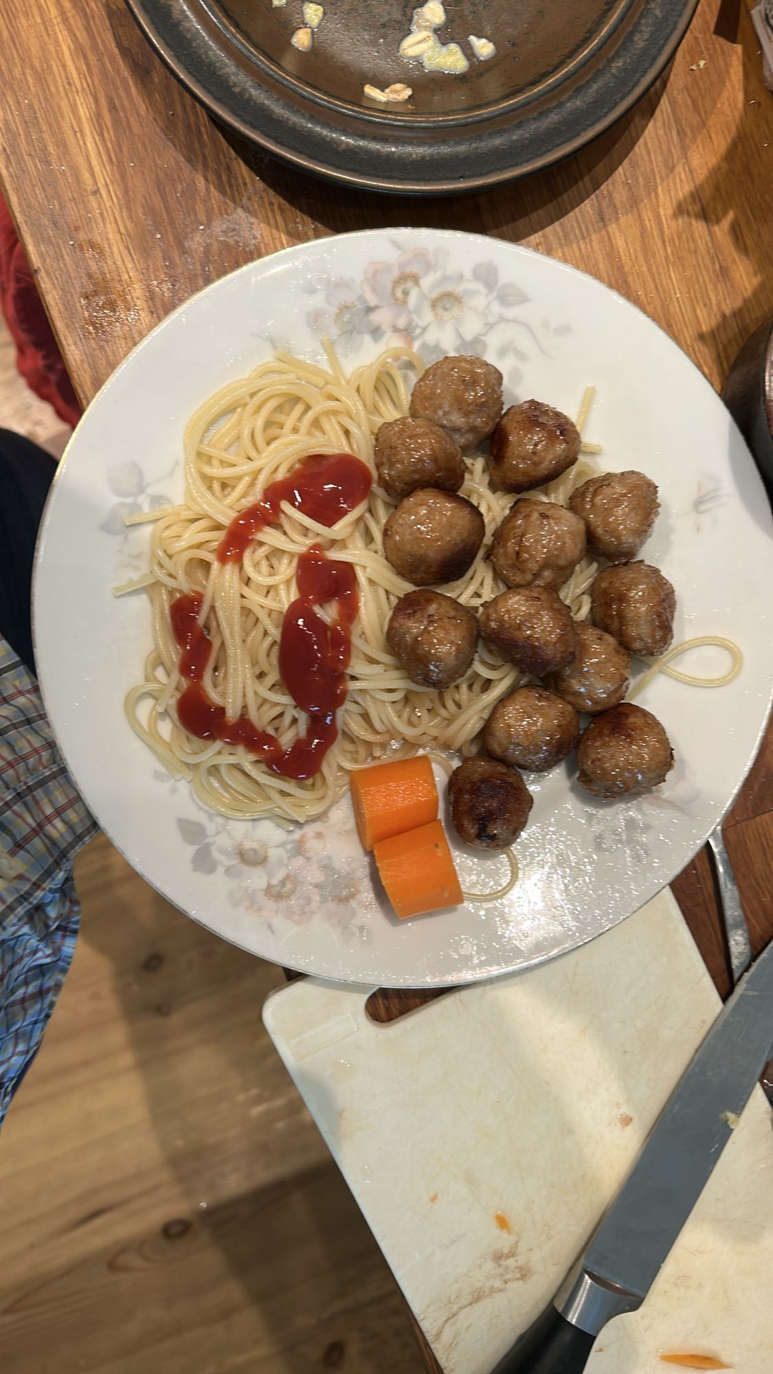Spagetti med köttbullar