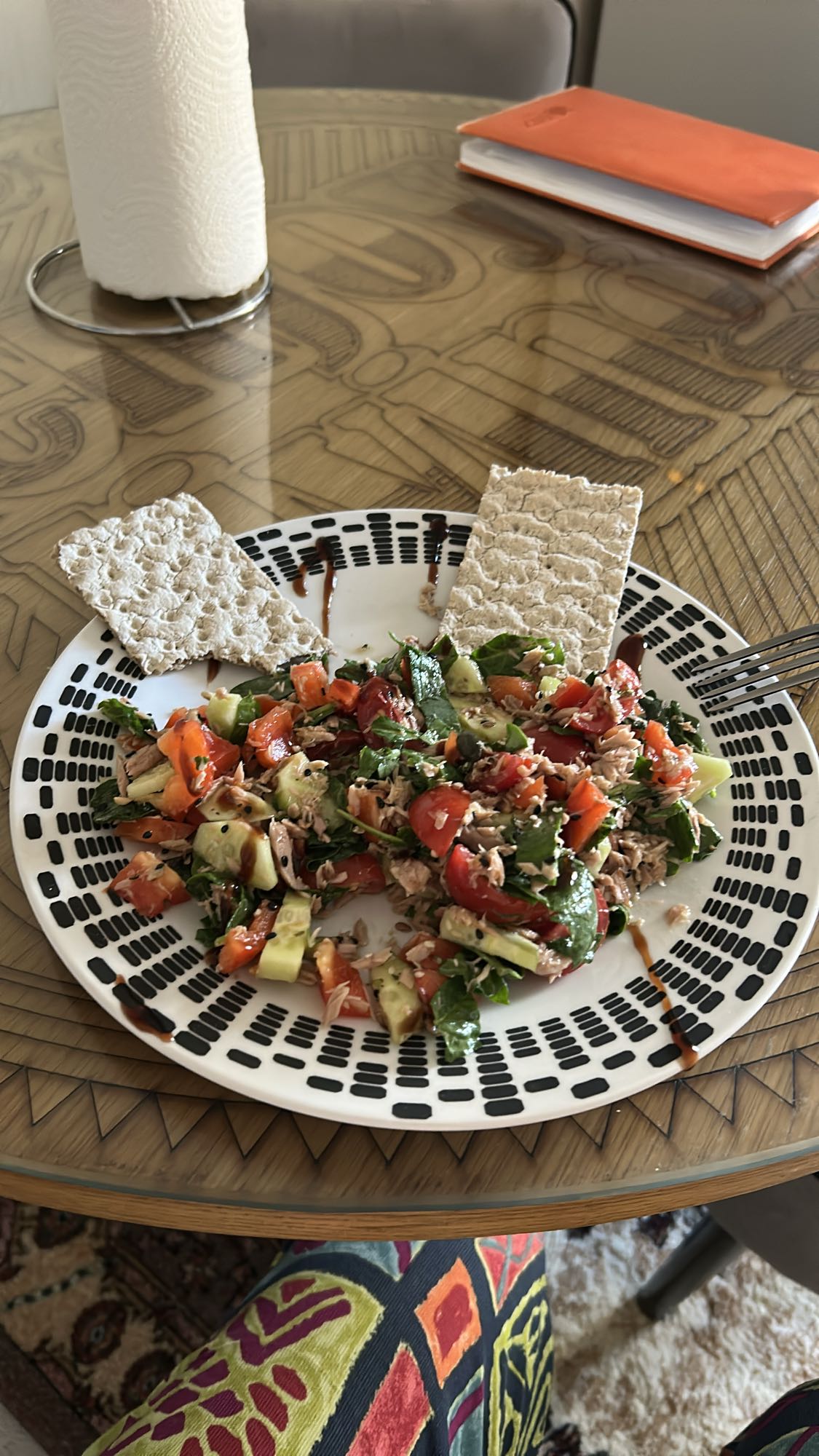 Salată cu ton și legume