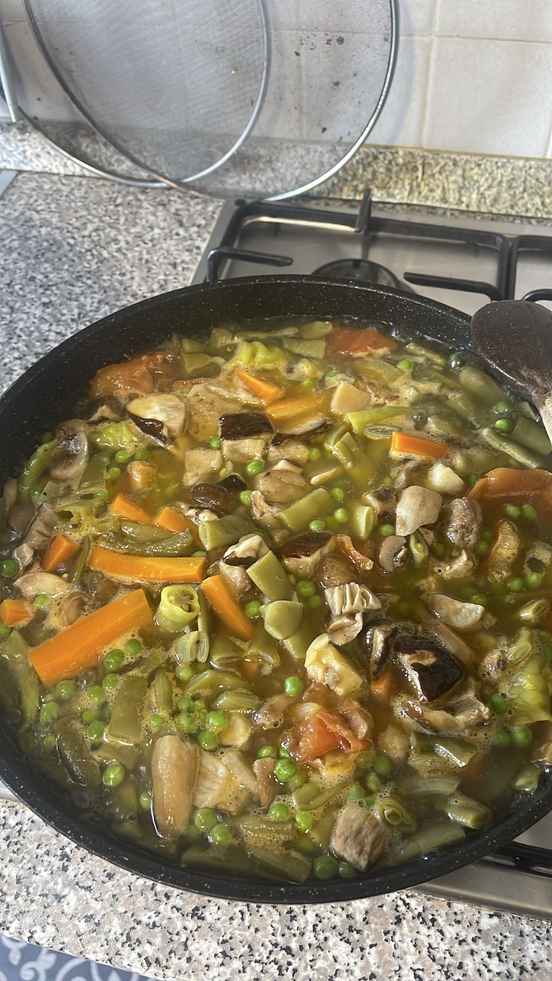 Sebzeli mantar güveç