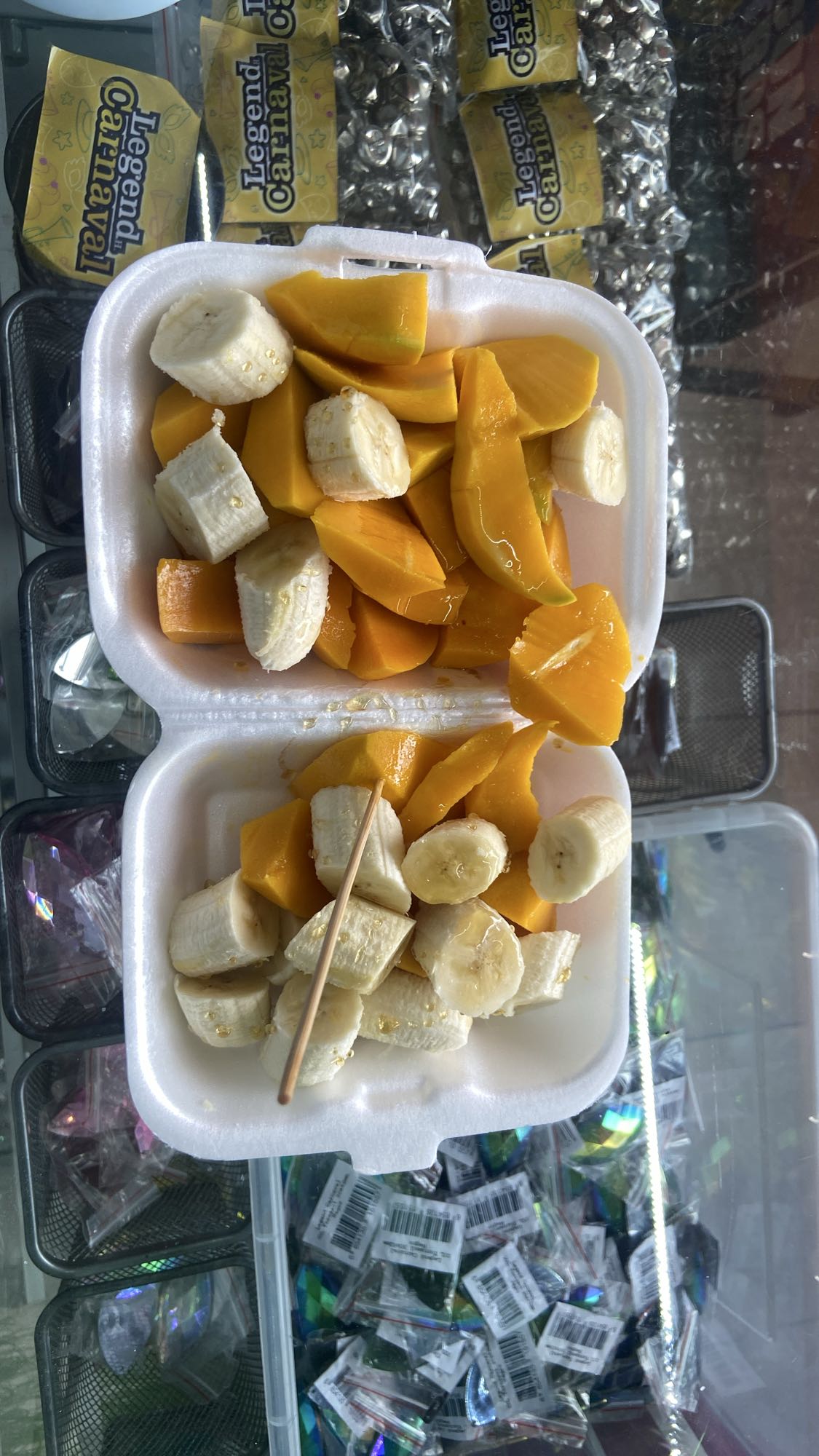 plátano y mango fresco