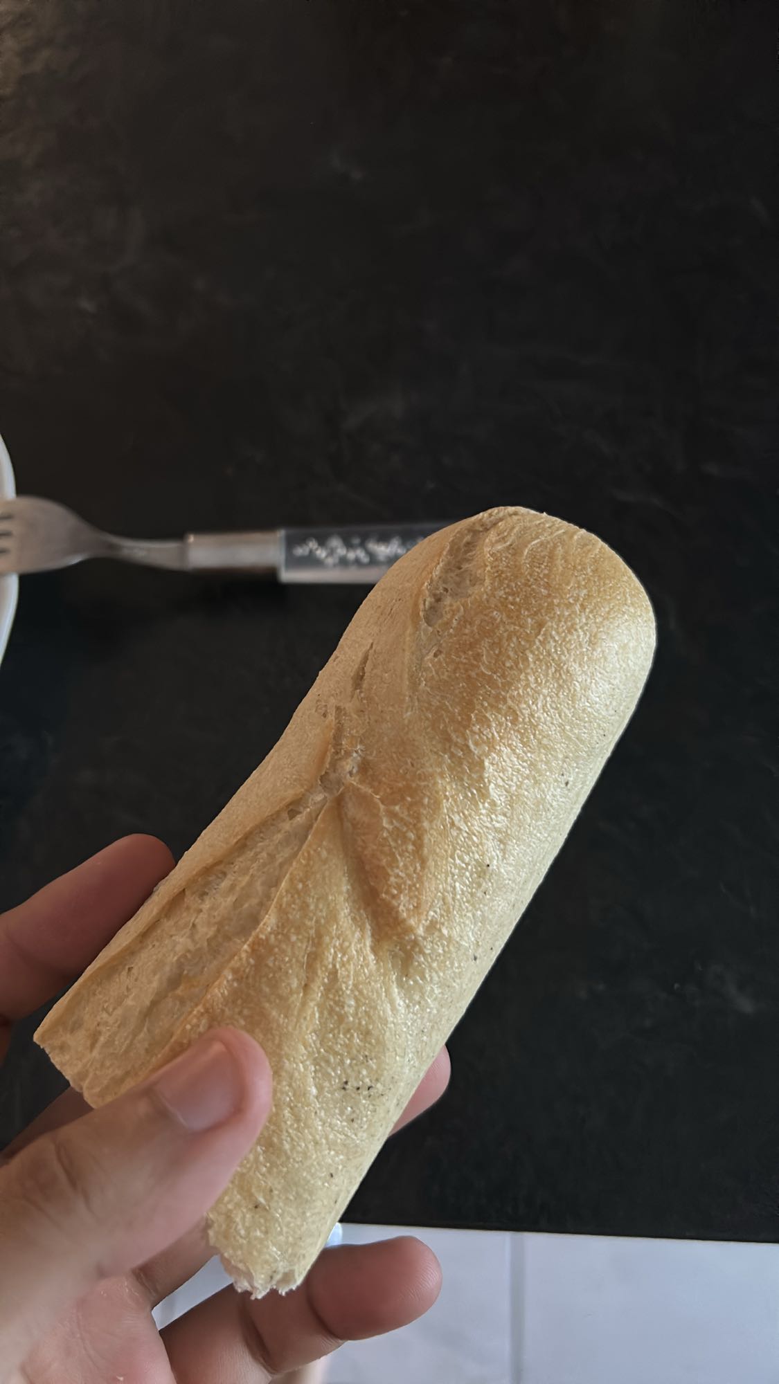 Pain fromage emmental deux petits morceaux