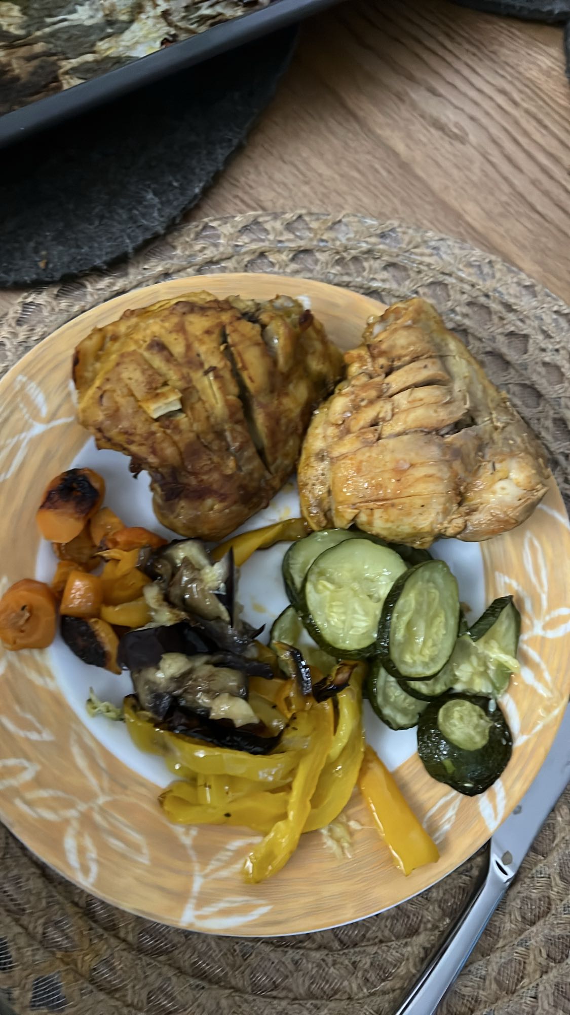 Tavuk ve Izgara Sebzeler