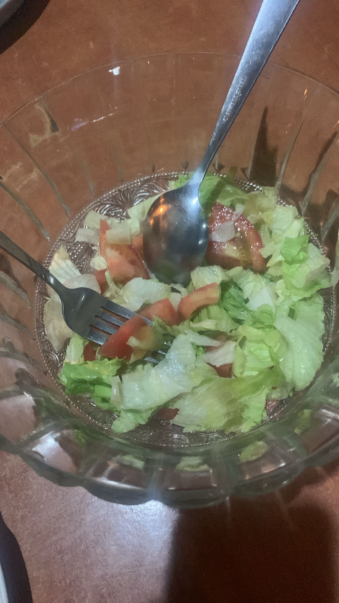 Simple Lettuce Tomato Salad
