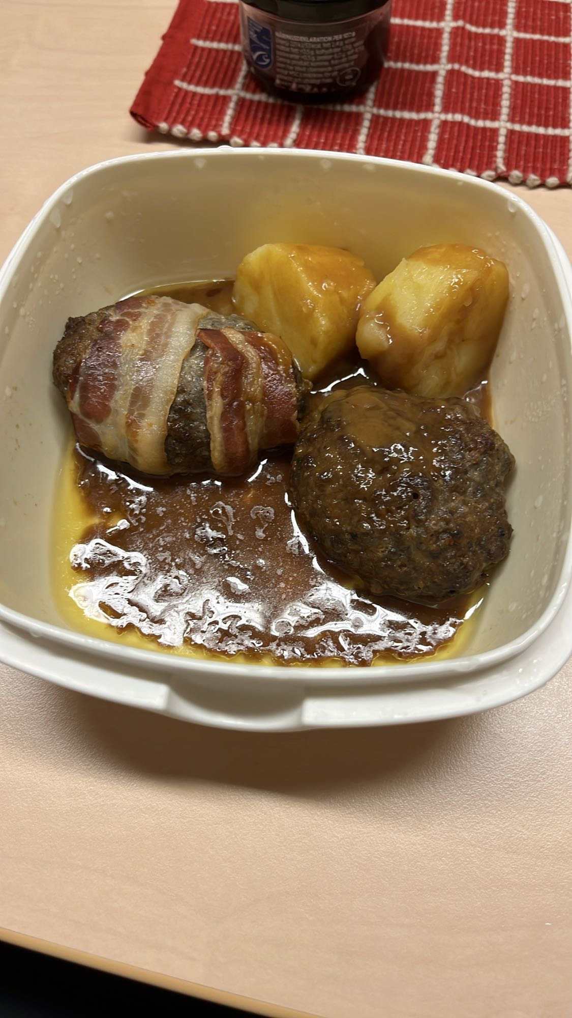 Köttfärsbiffar med potatis