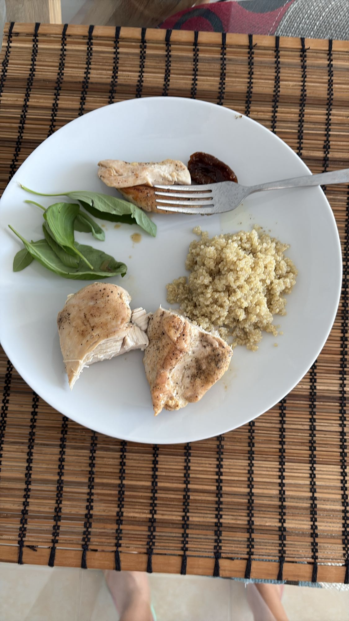 Chicken quinoa plate
