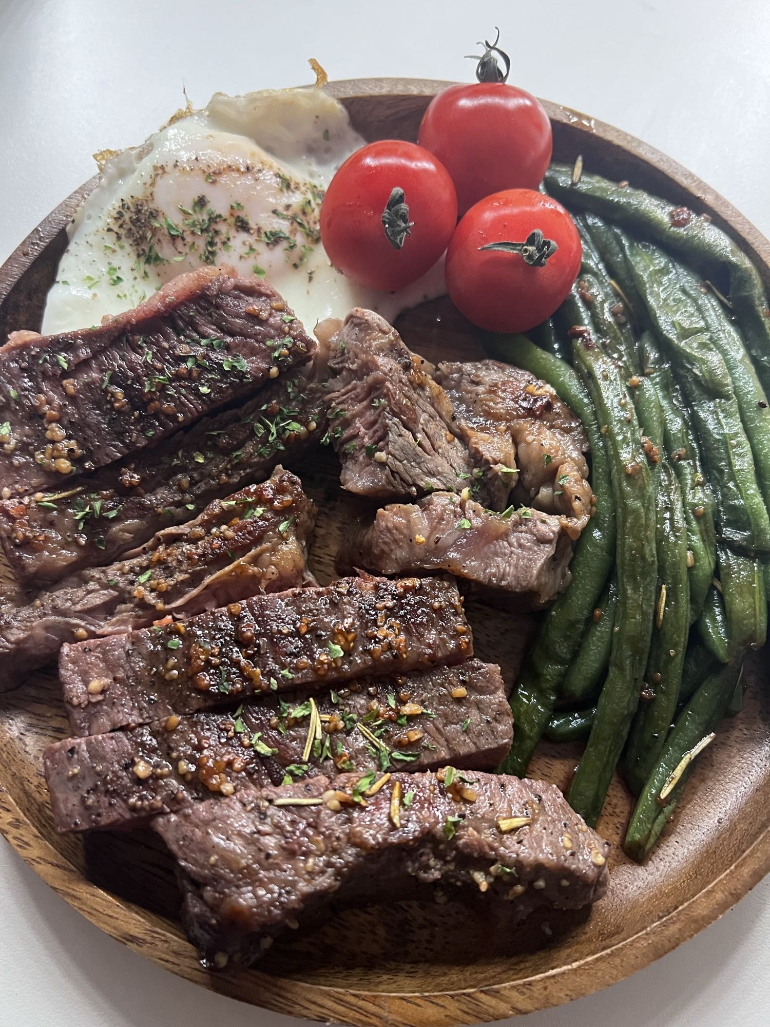Steak, Egg & Veggie Plate