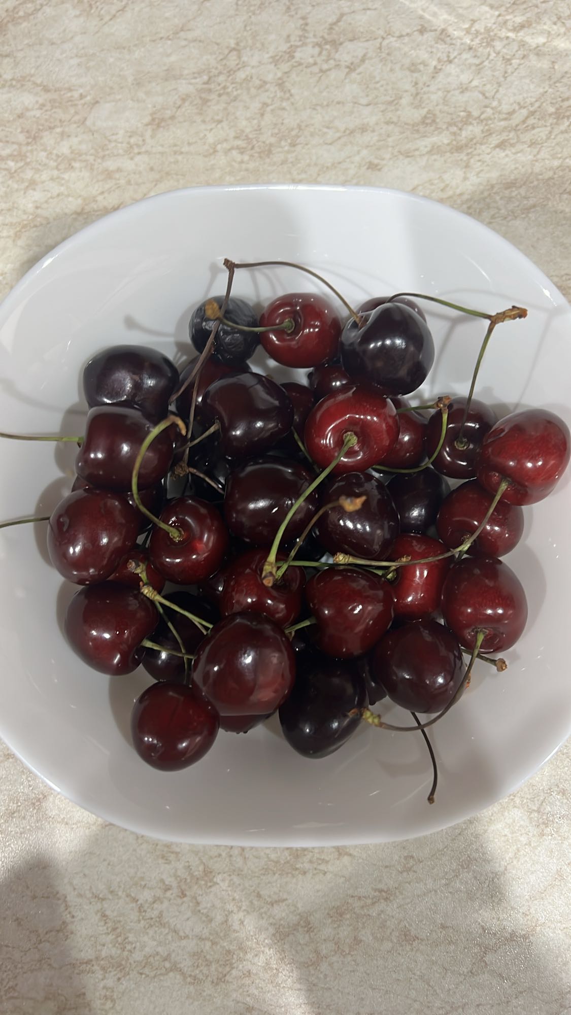 Cireșe proaspete