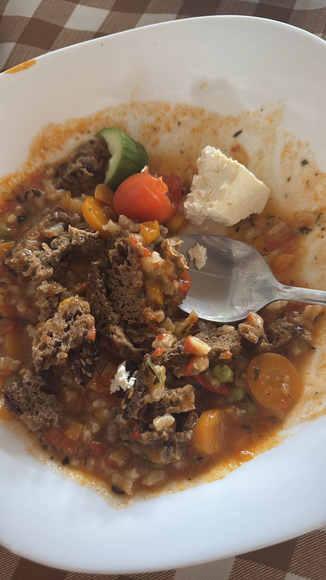 Vegetable soup with bread & cheese