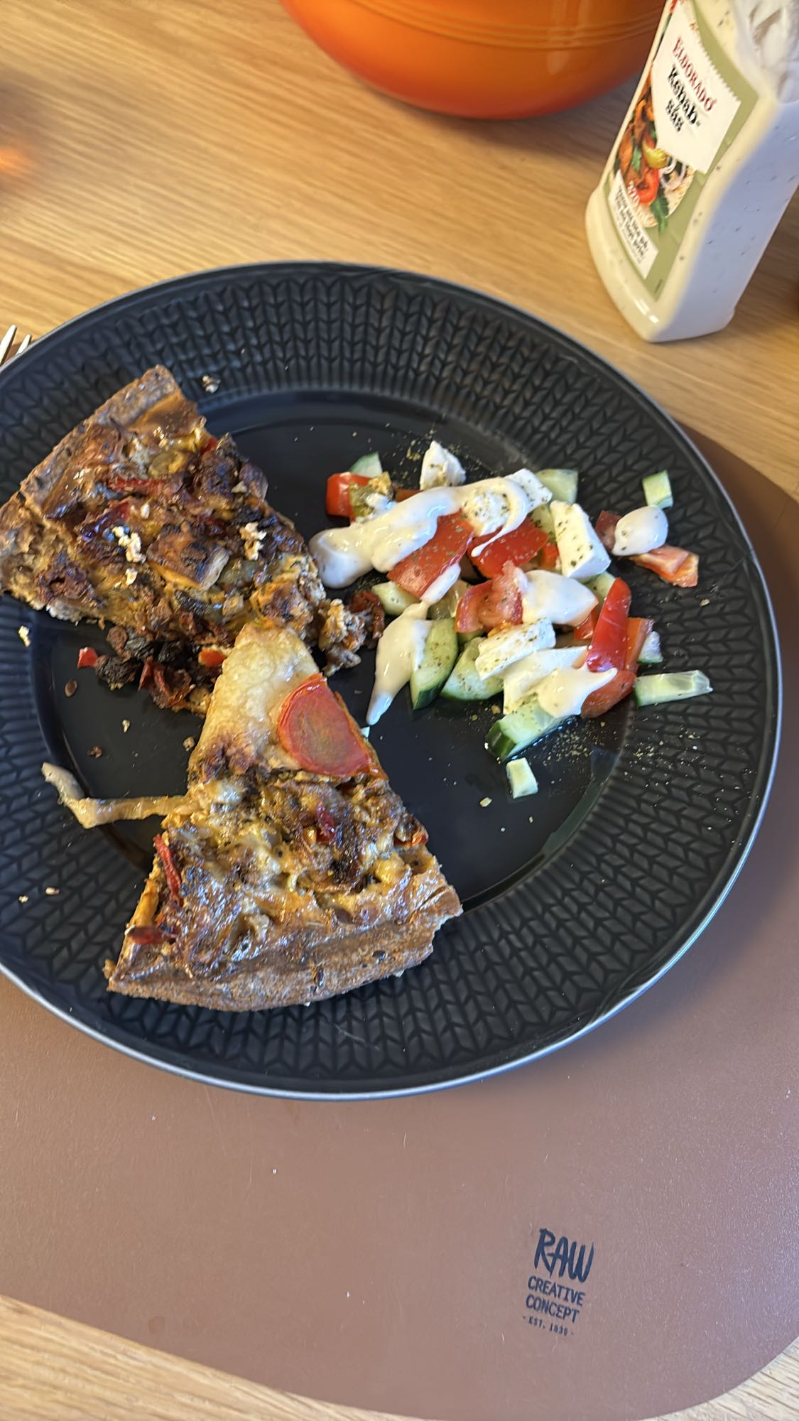 Köttfärspaj med sallad