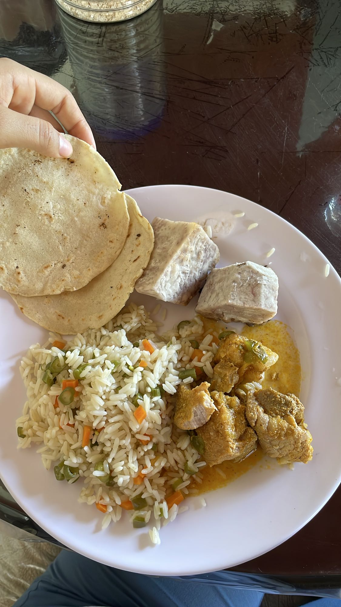 Rice, chicken & tortillas