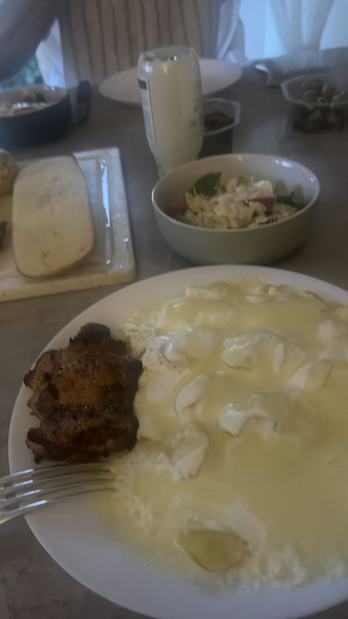 Käse-Eier mit Hähnchen