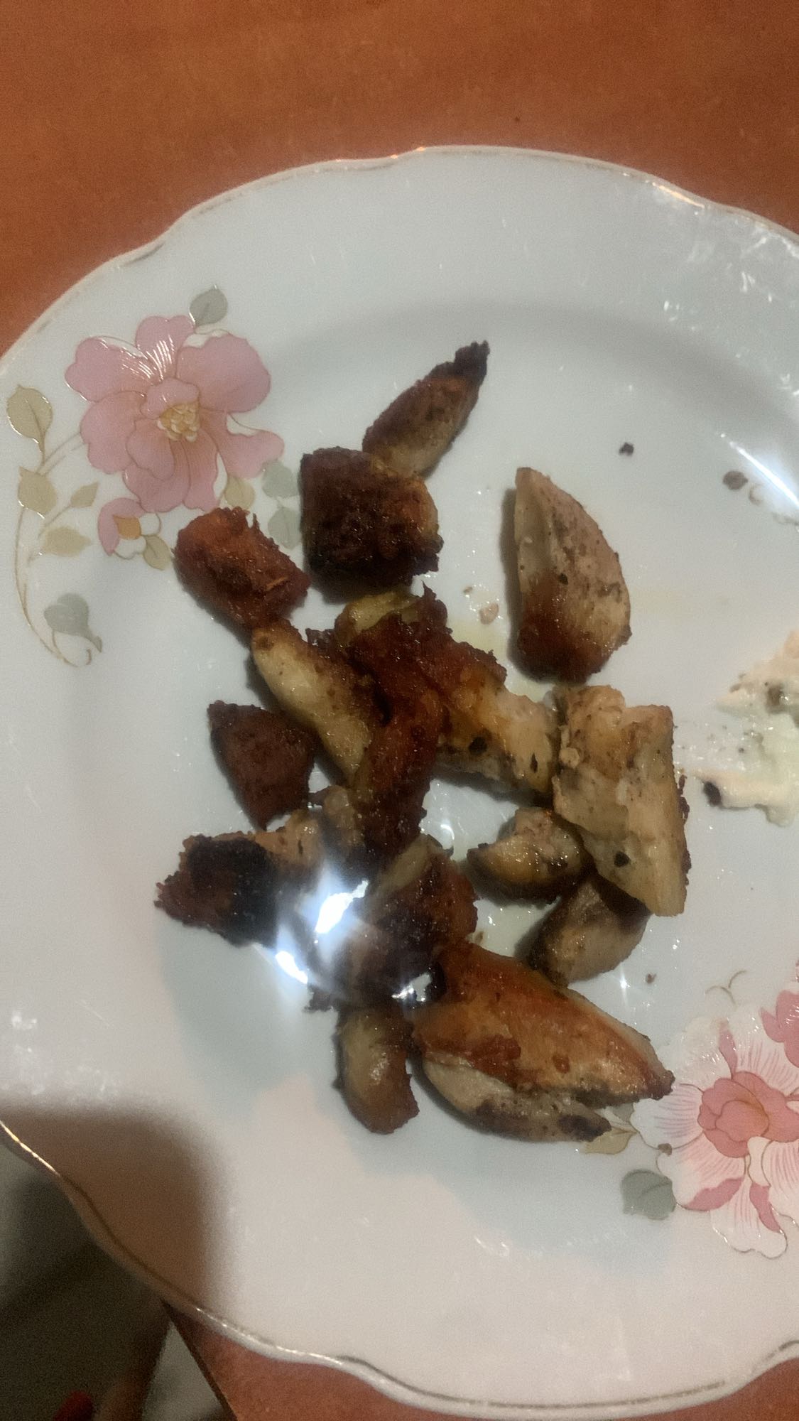 Fried chicken pieces