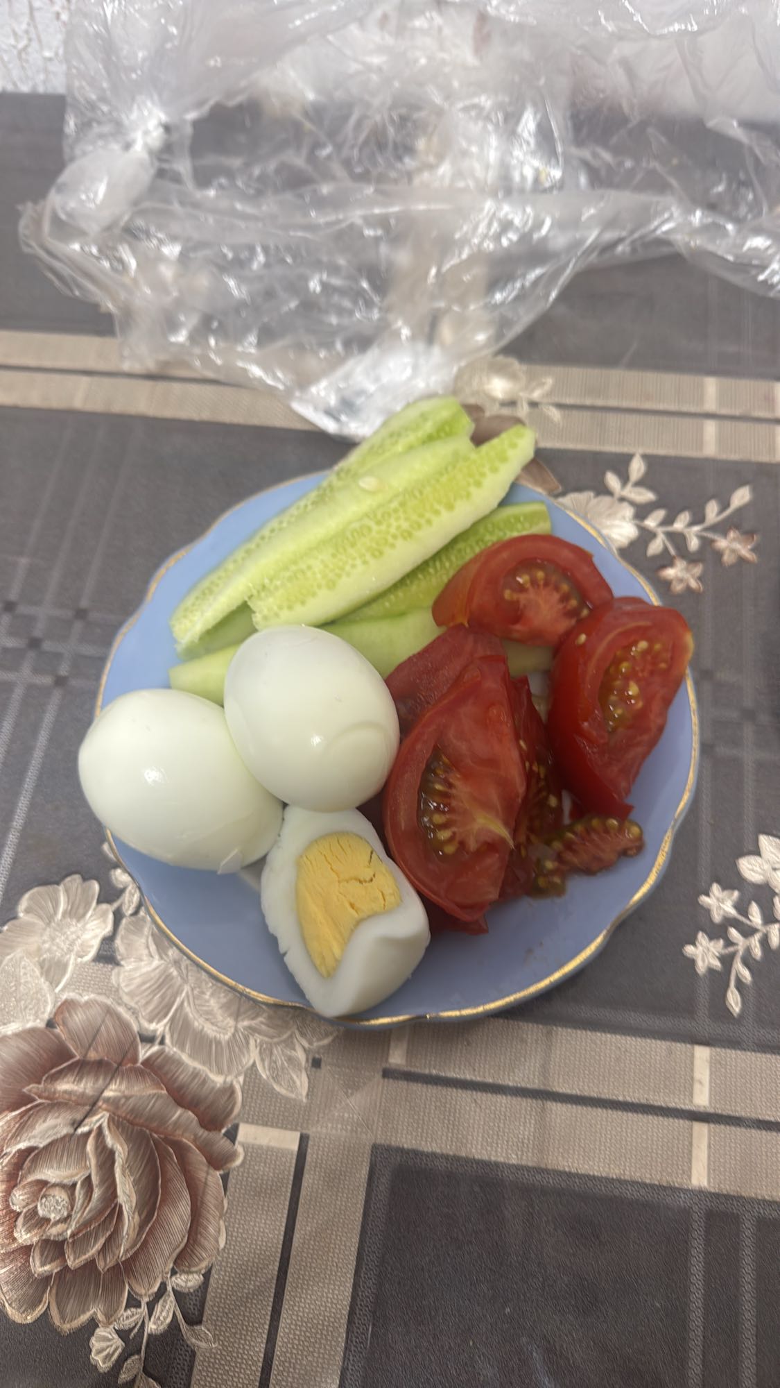 Яйца с овощами