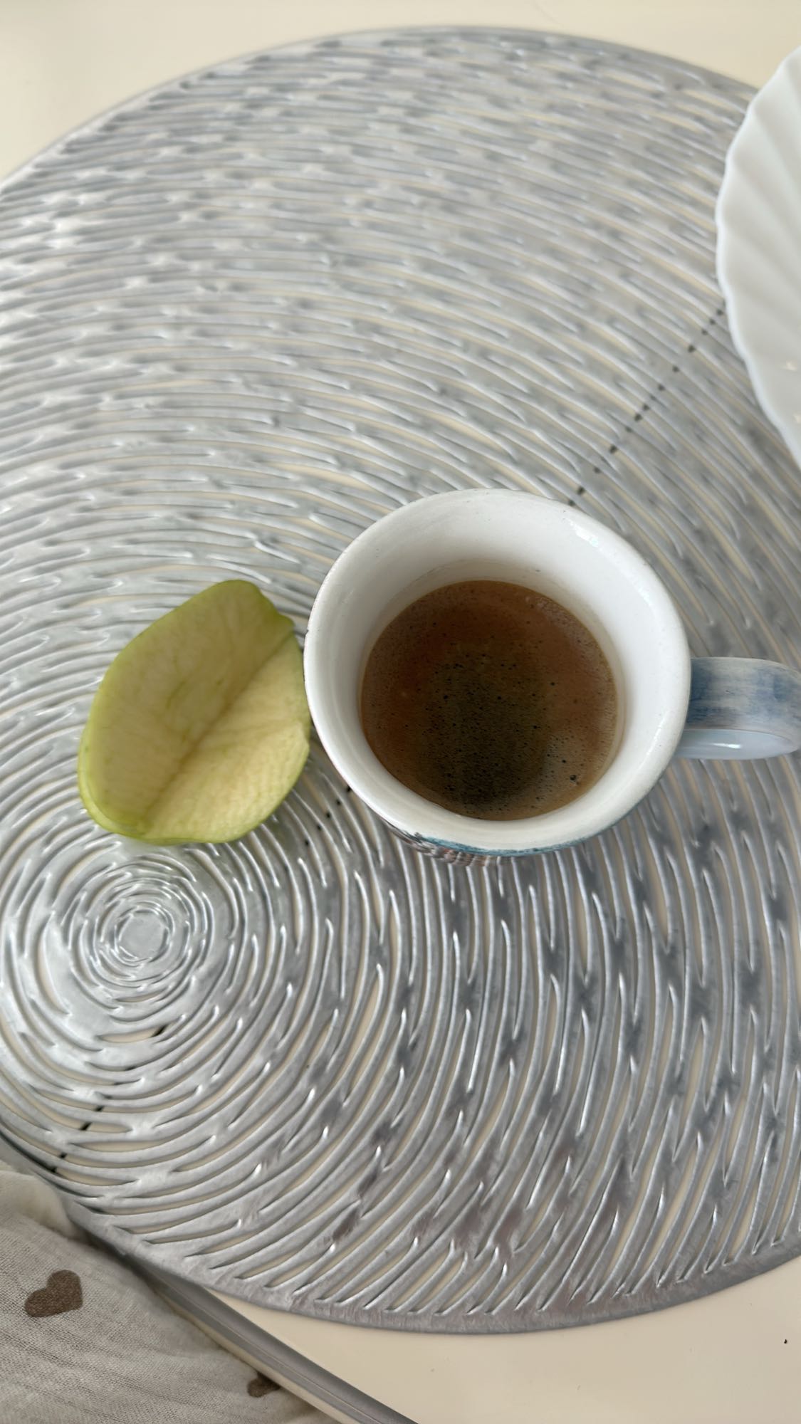 эспрессо и яблоко