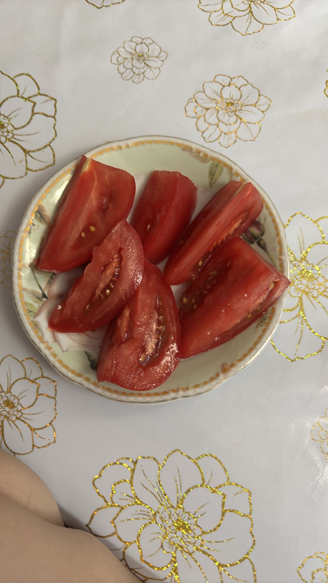 Нарезанные помидоры