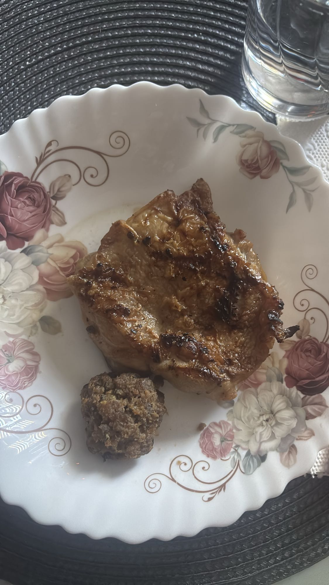 Cotlet porc cu chiftea