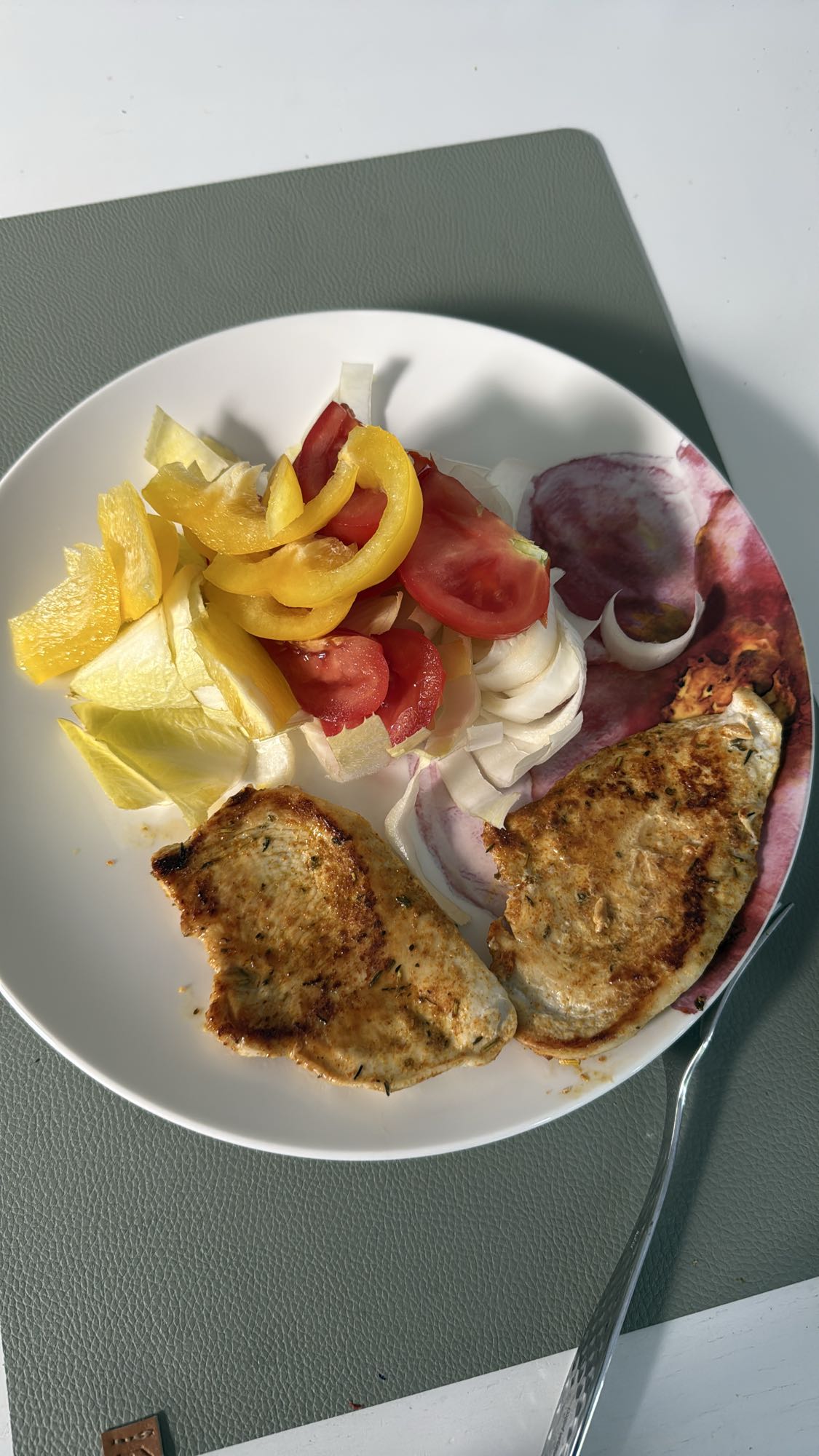 Gegrilde kipfilet met salade