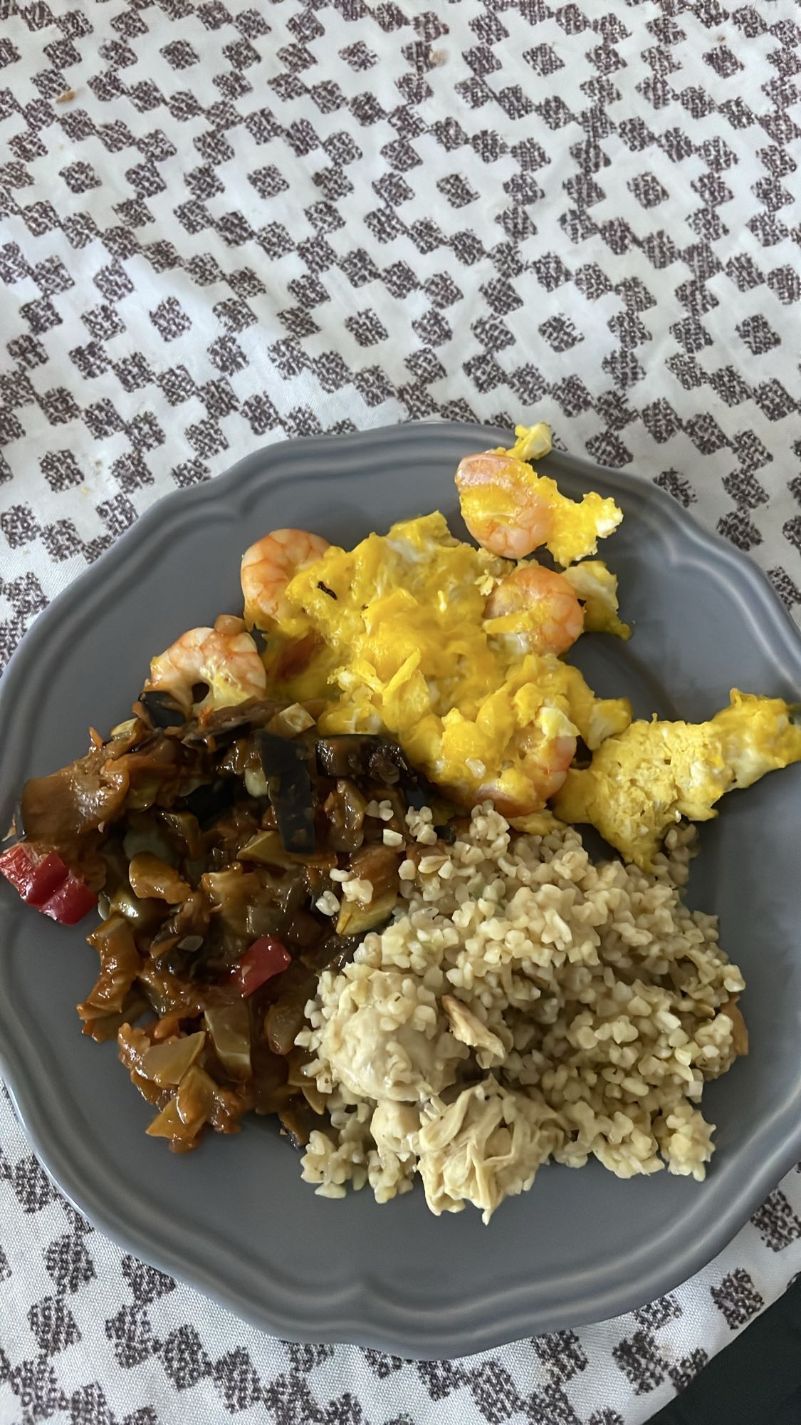 Oua cu creveti si bulgur