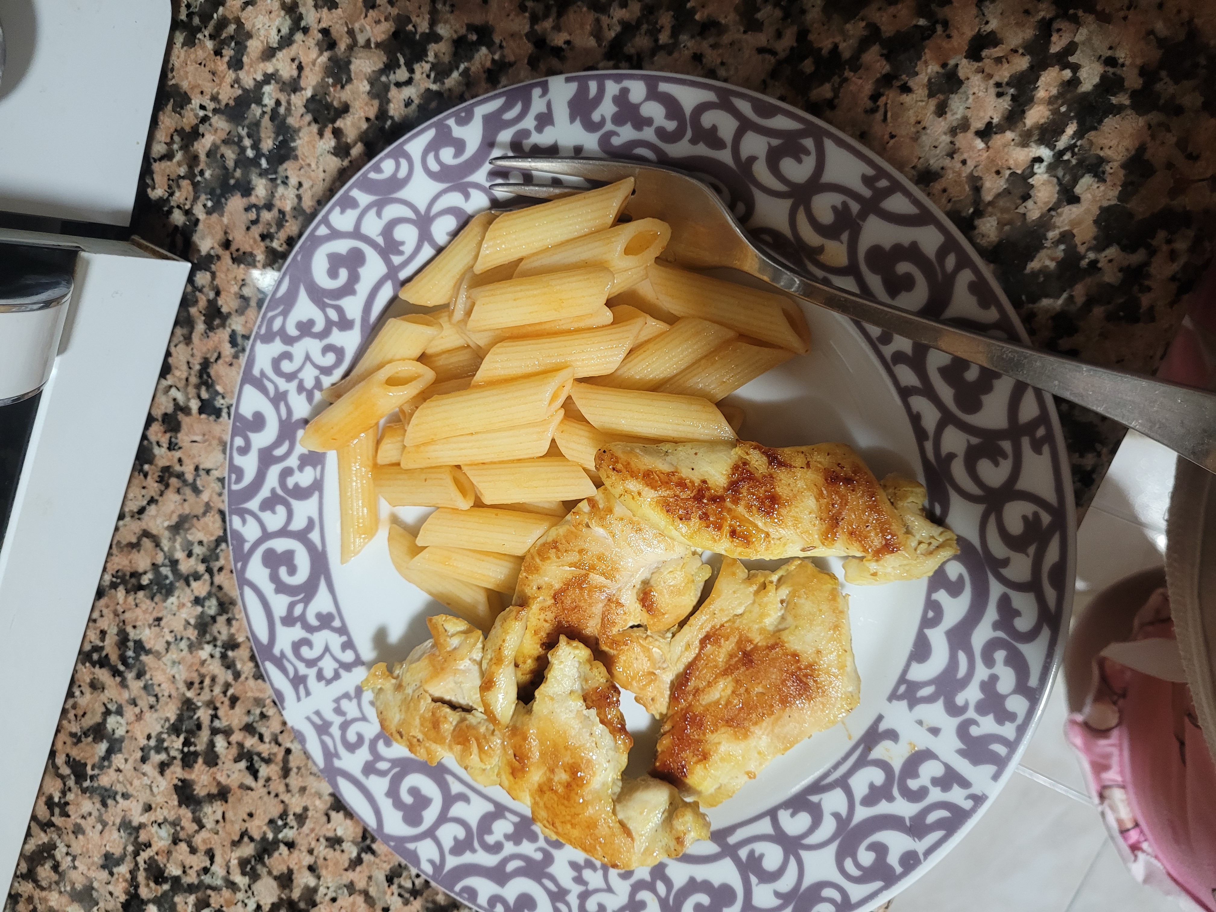 Pasta con pollo a la plancha