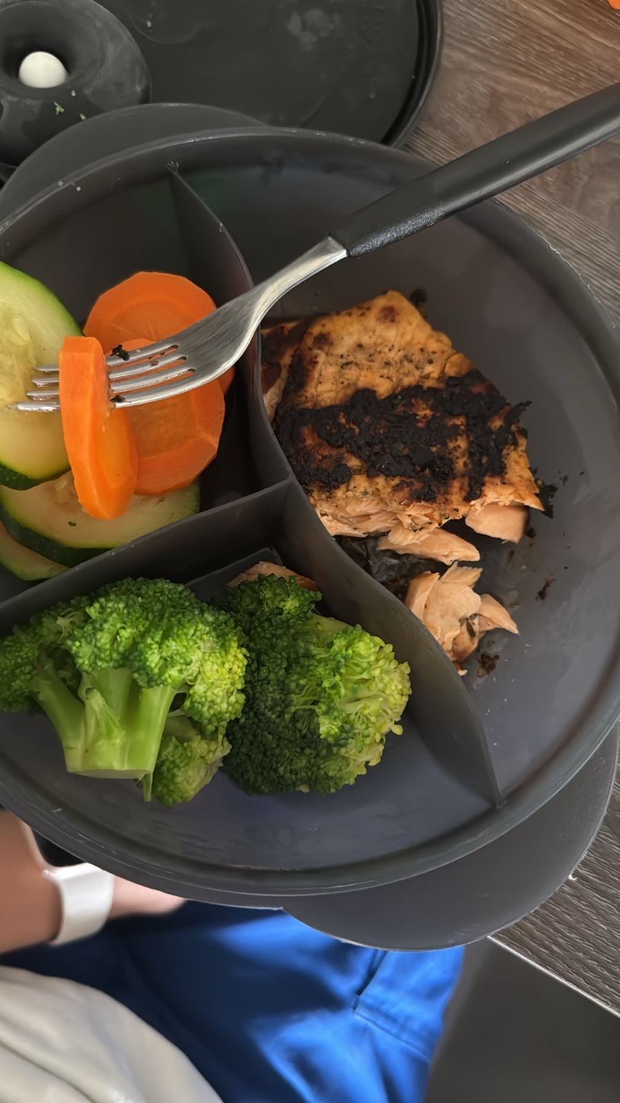 Salmón con vegetales