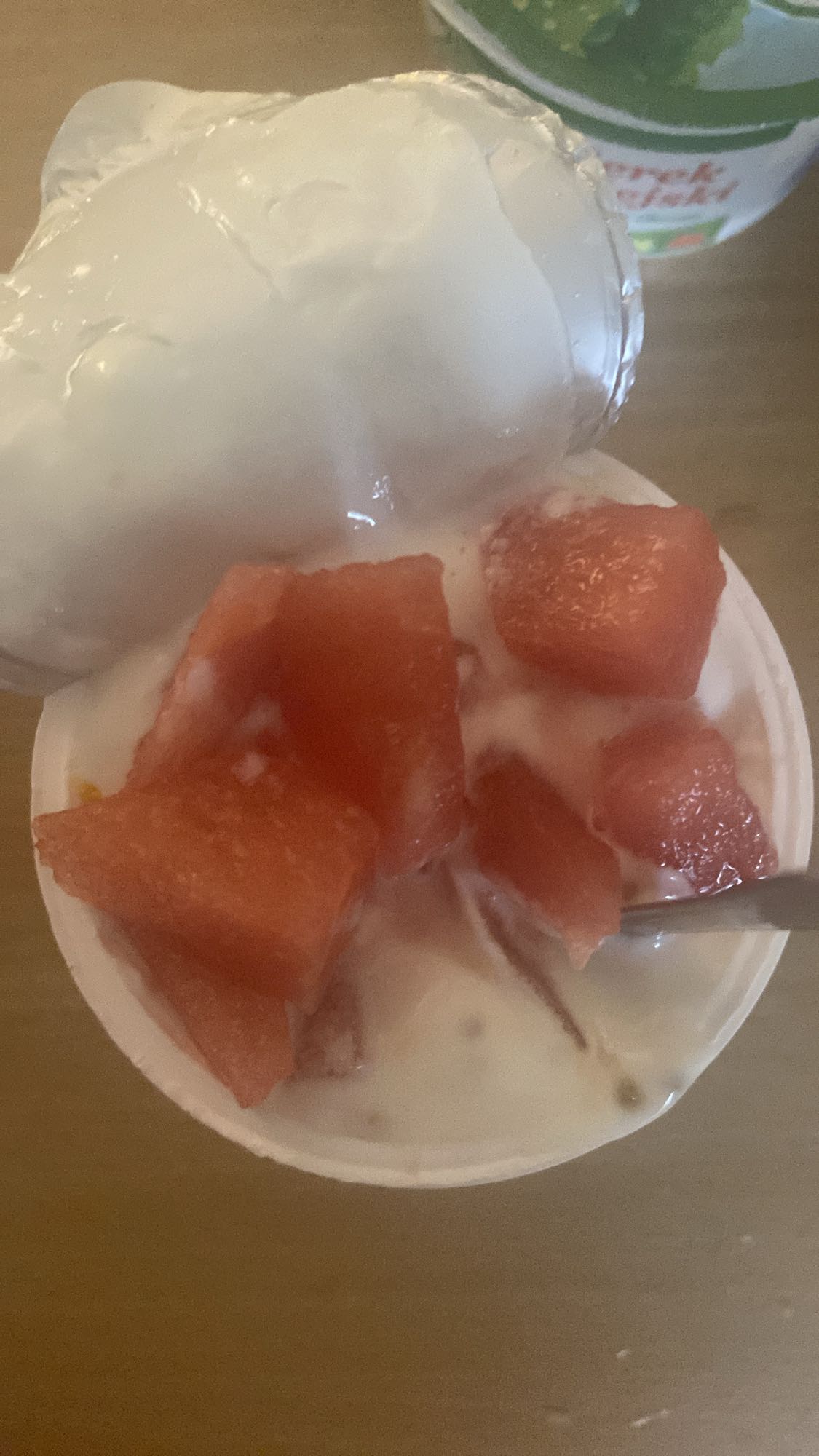 Jogurt z arbuzem