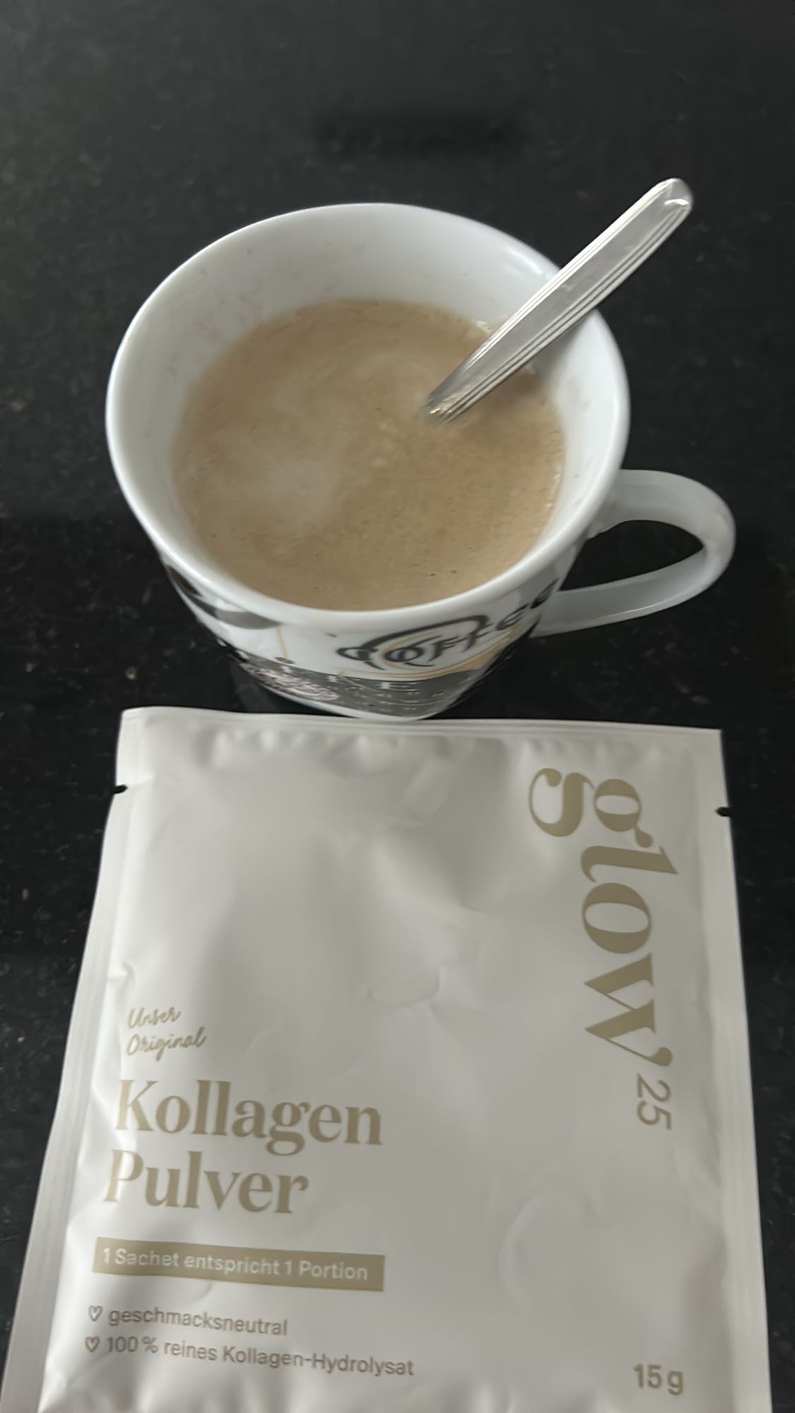 Kaffee mit Kollagenpulver