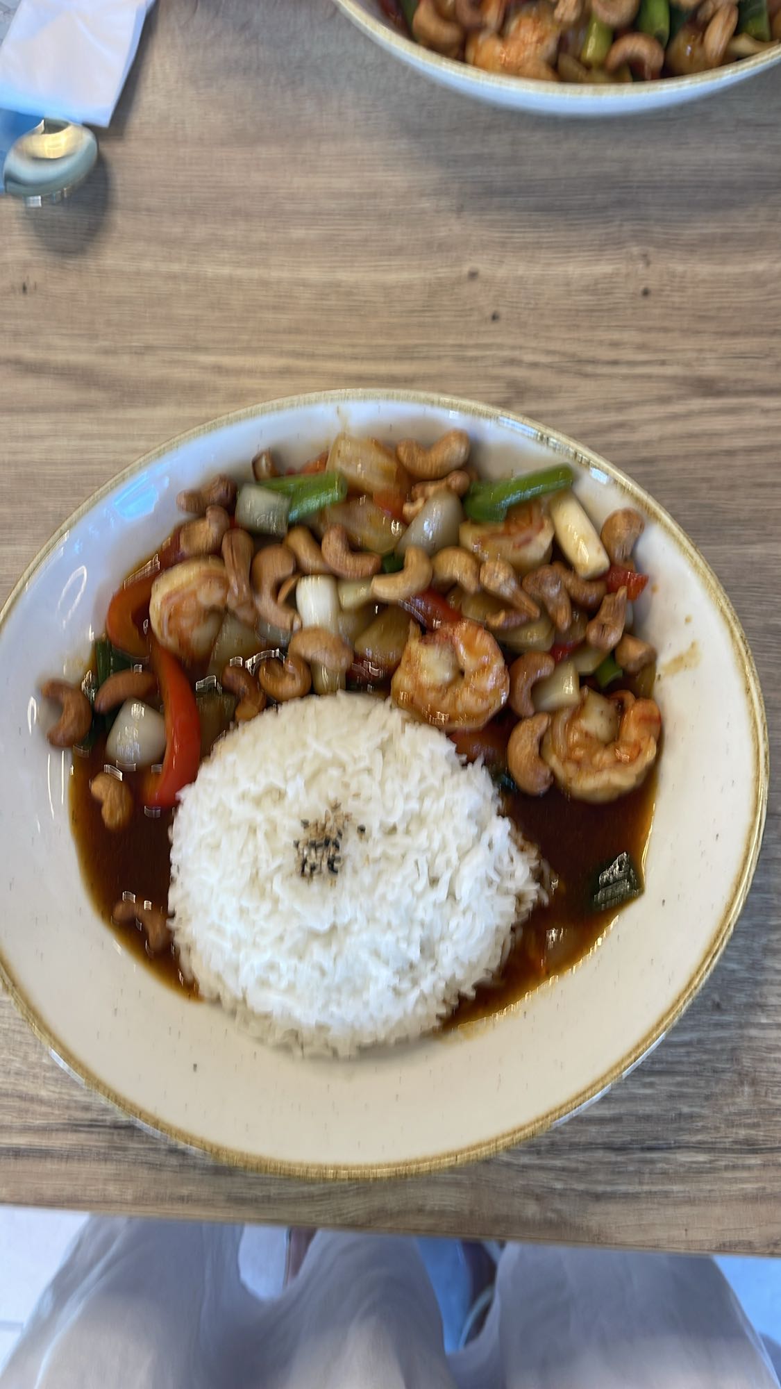 Garnalen met cashew en rijst