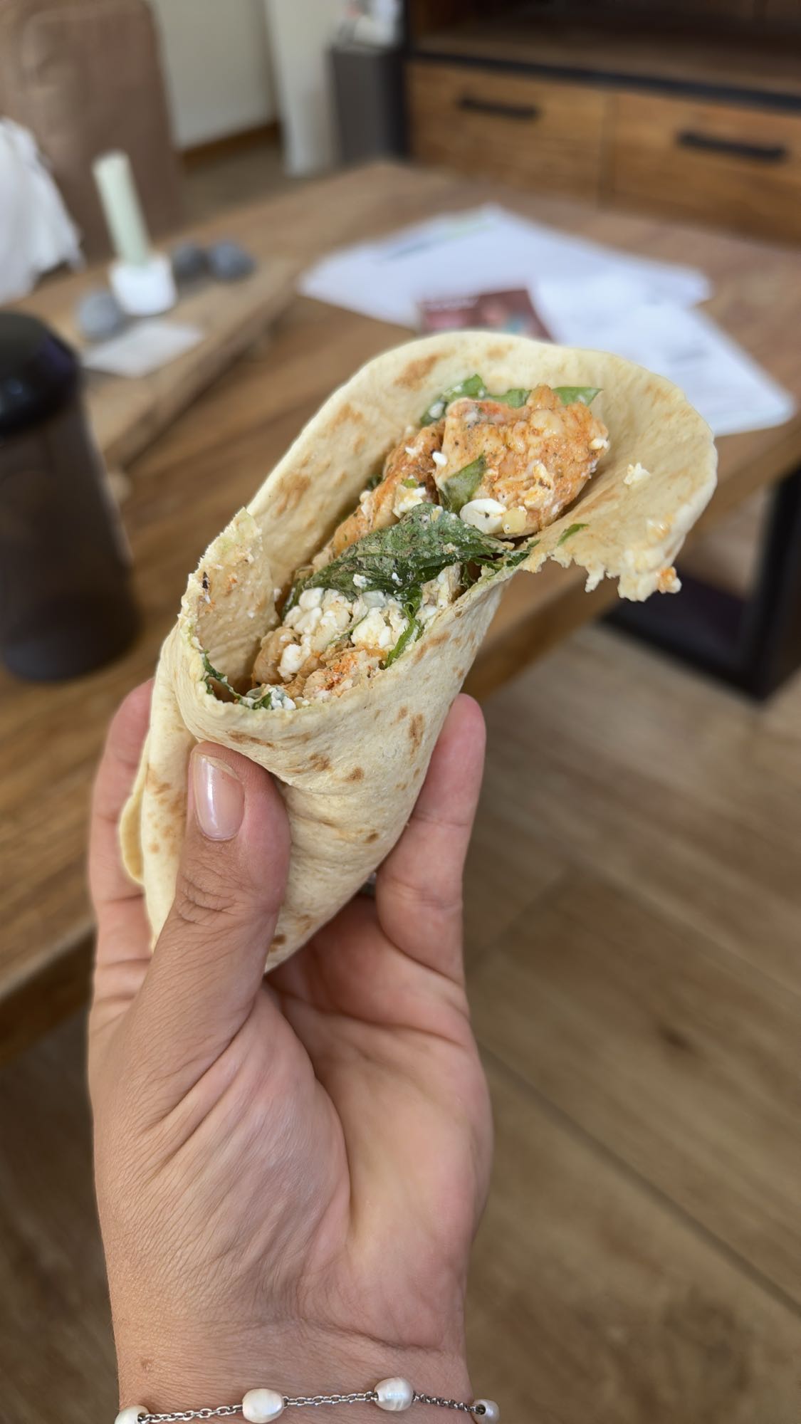 Hähnchen-Wrap mit Spinat und körnigem Frischkäse