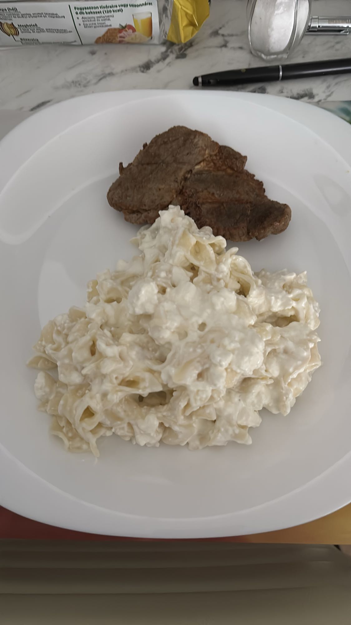 Biff med gräddig pasta