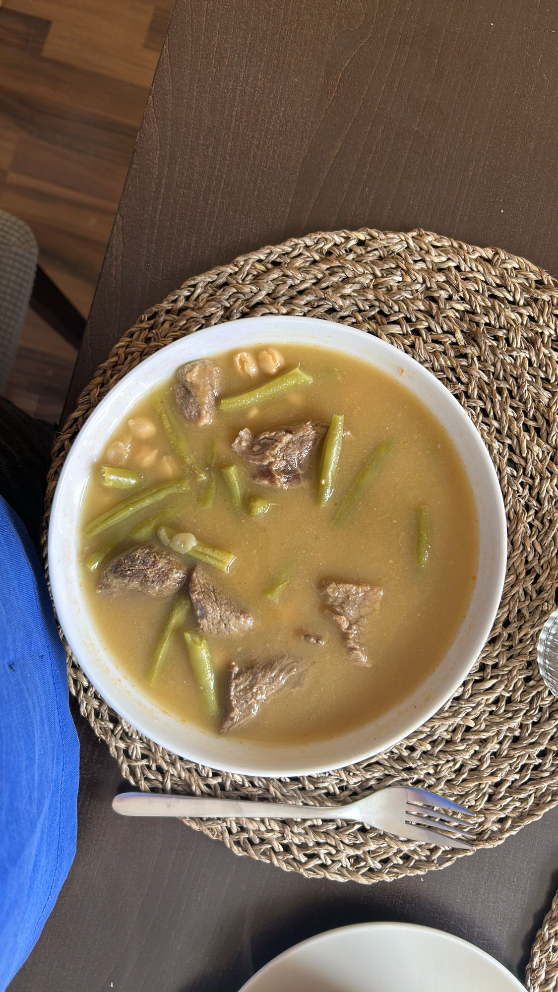 guiso de carne con judías