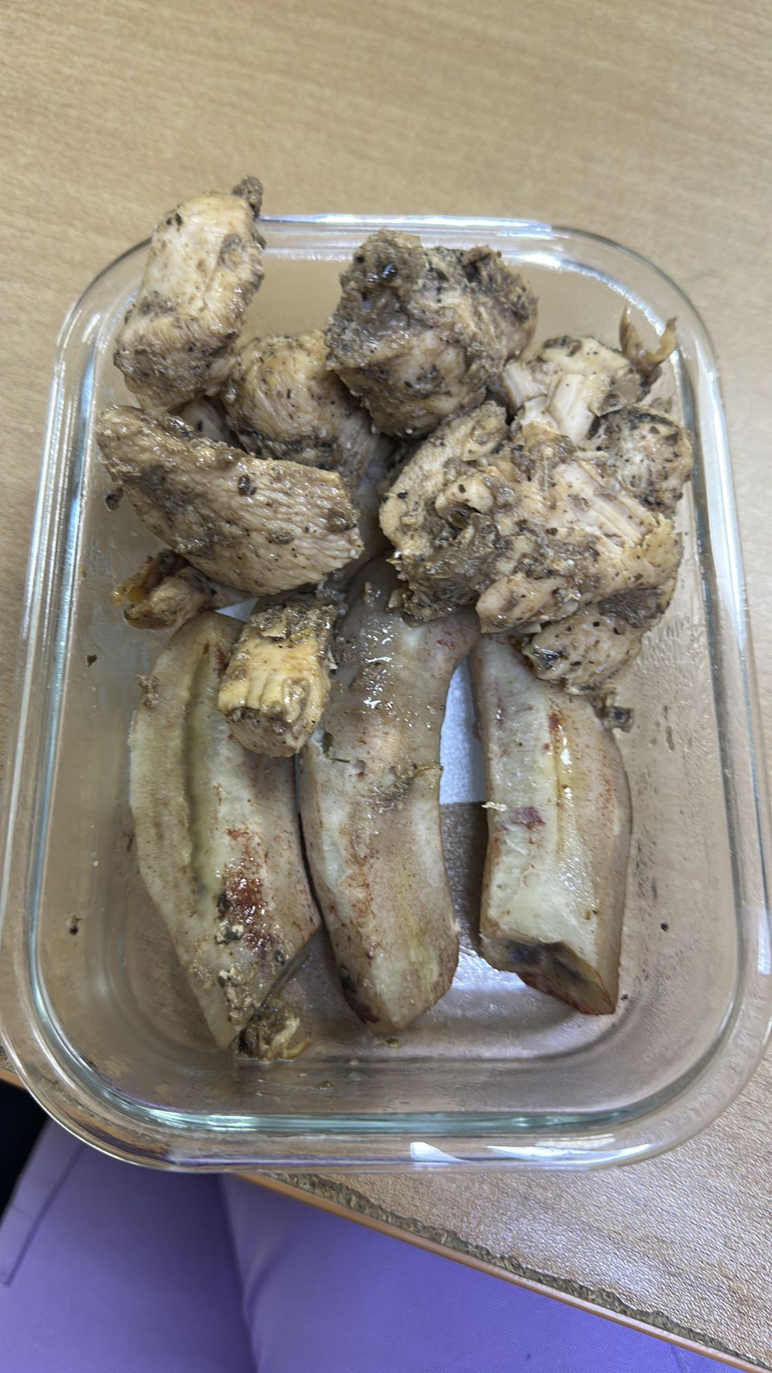 Pollo y lengua hervida