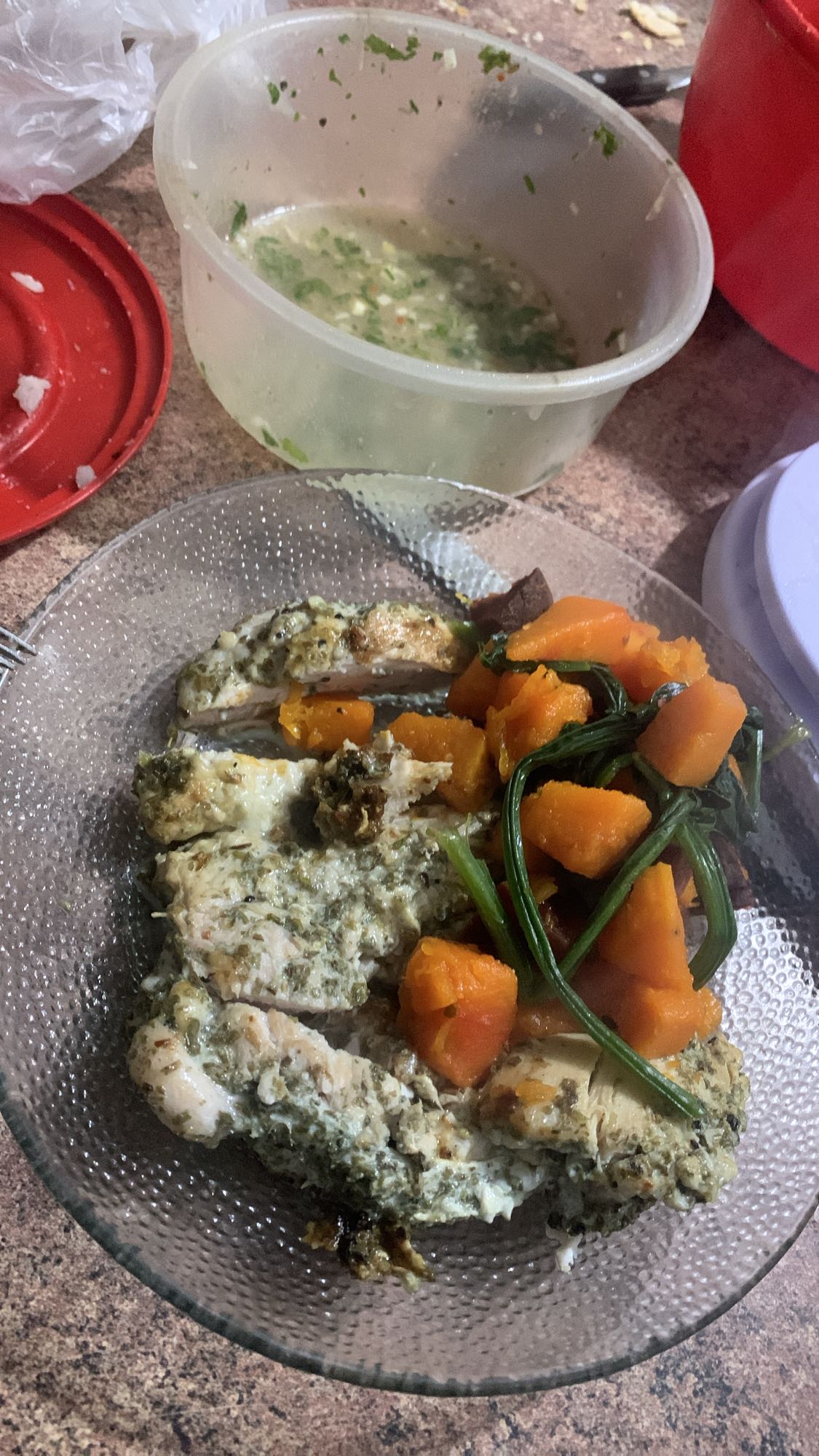 Pollo con calabaza y espinaca