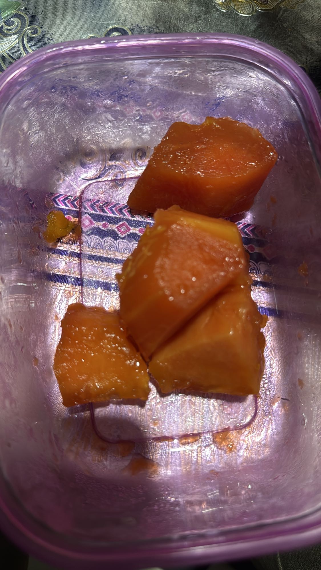 Papaya cubes