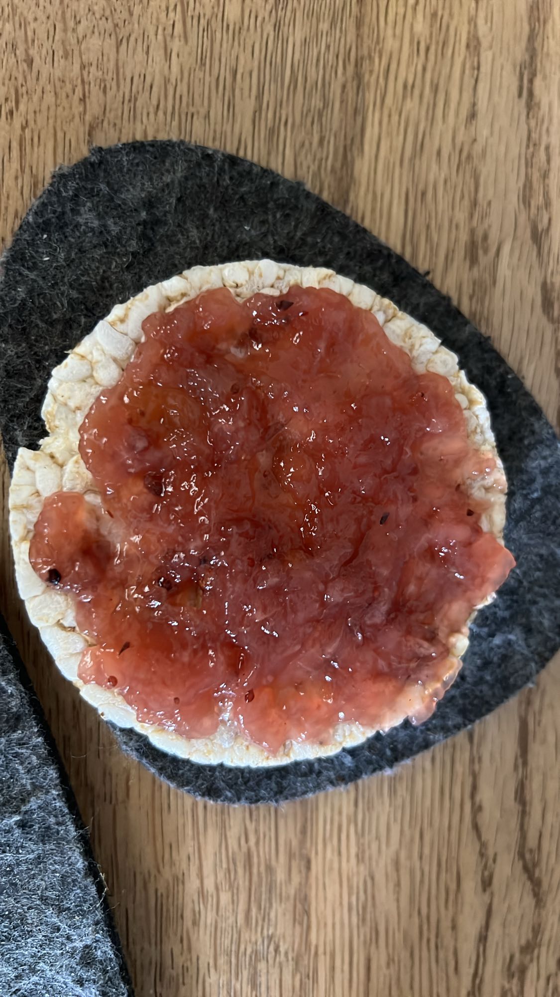 Arroz inflado con mermelada