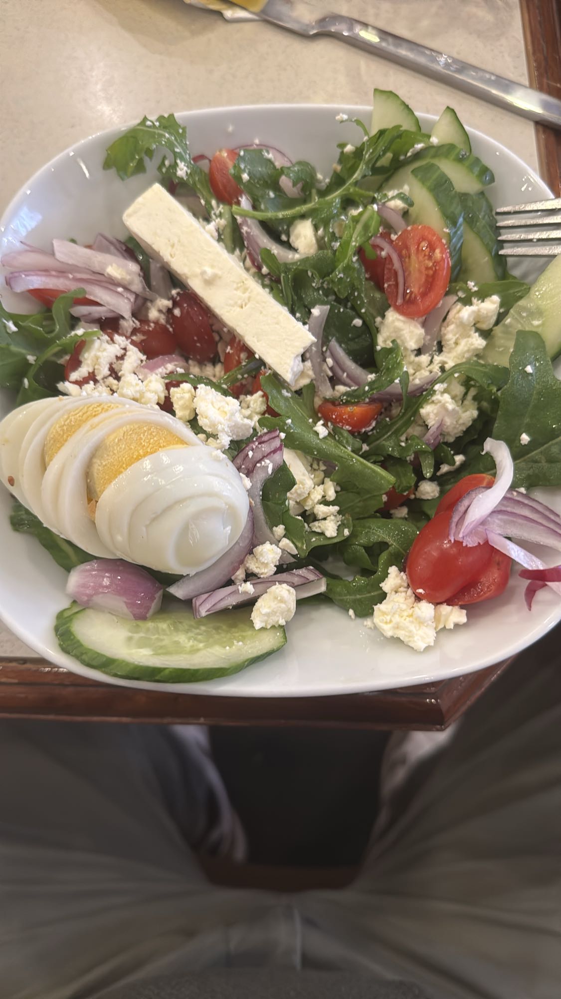 Yumurtalı Peynirli Salata