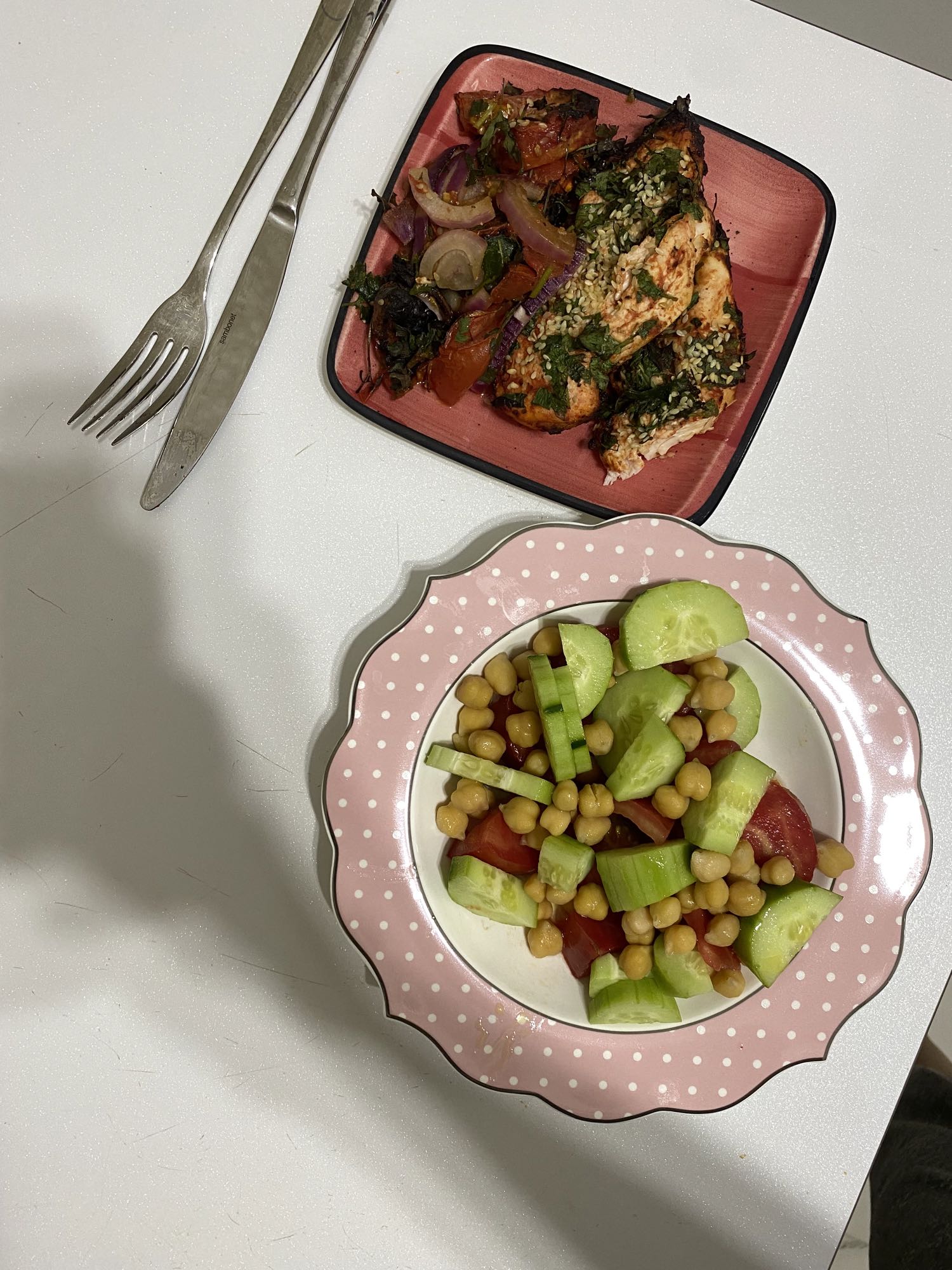 Grilled Chicken & Chickpea Salad