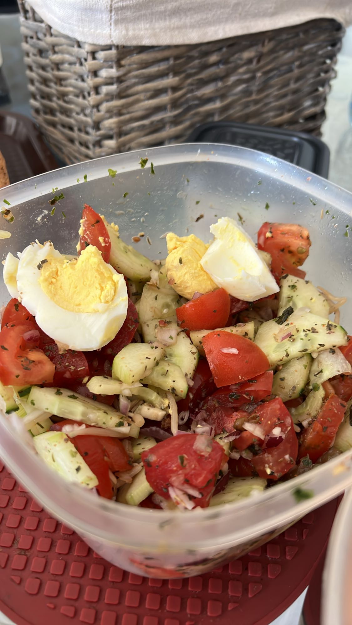 Salade œuf et légumes