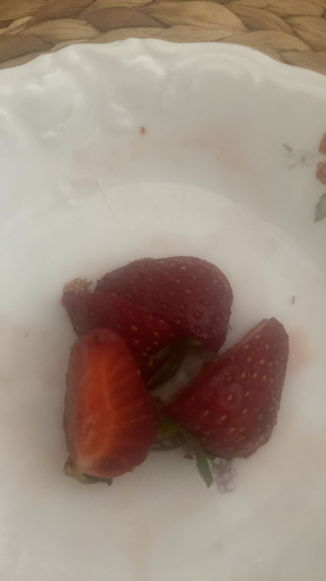 Truskawki na talerzu