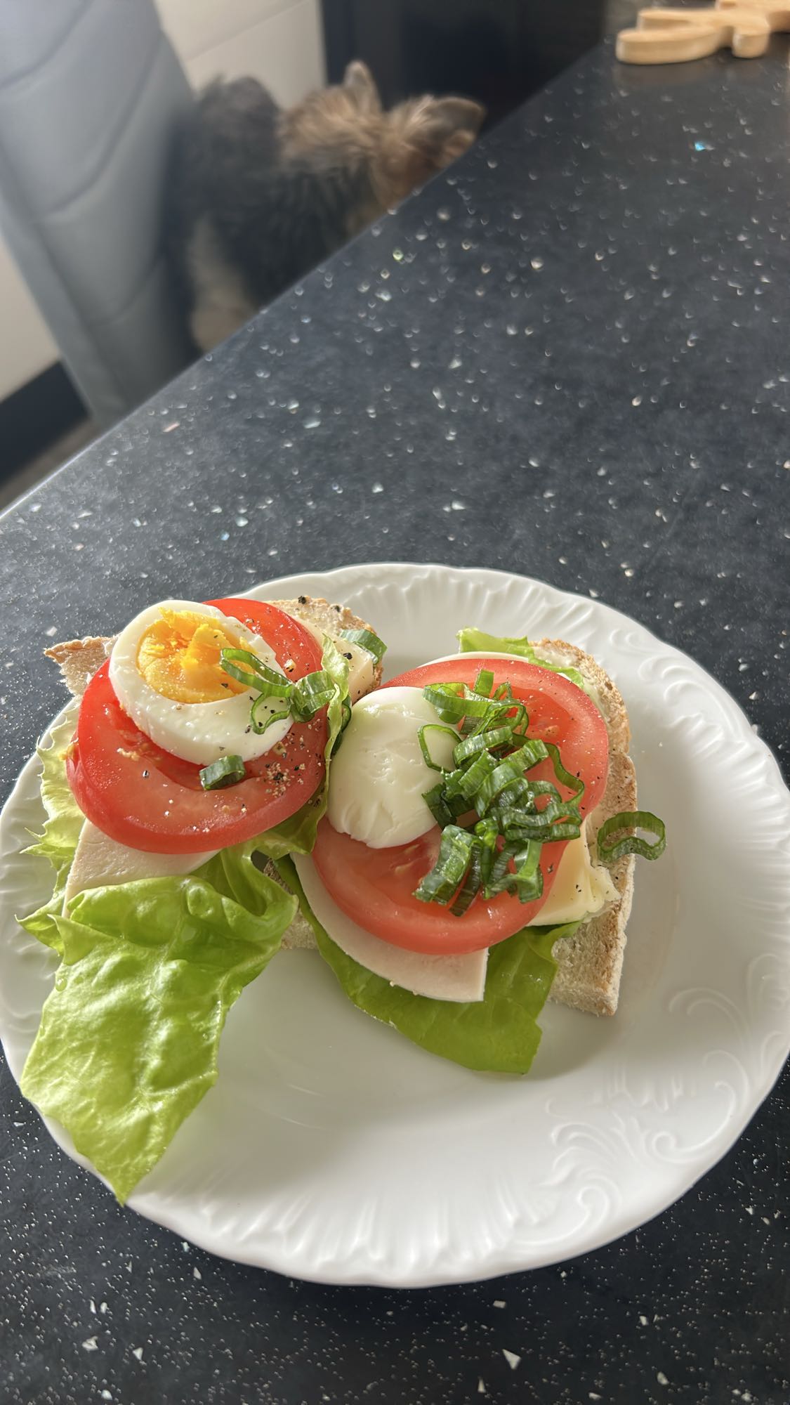 Kanapki z jajkiem i warzywami