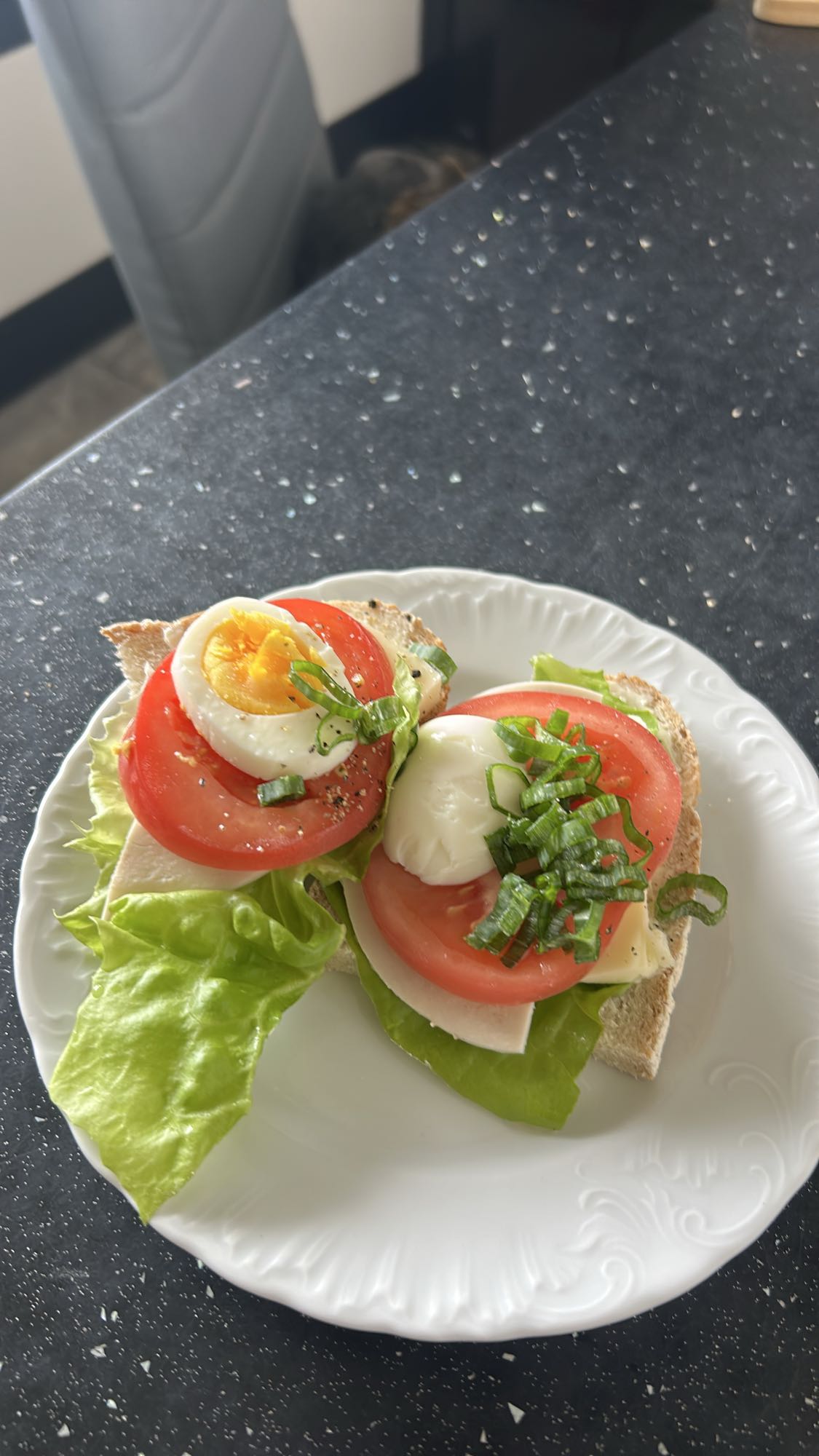 Kanapki z jajkiem i serem