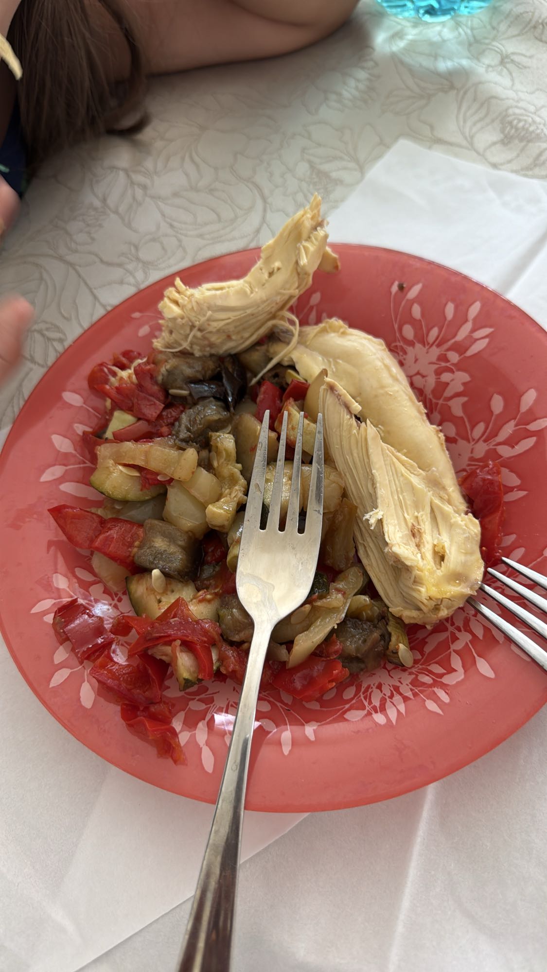 Piept de pui cu legume