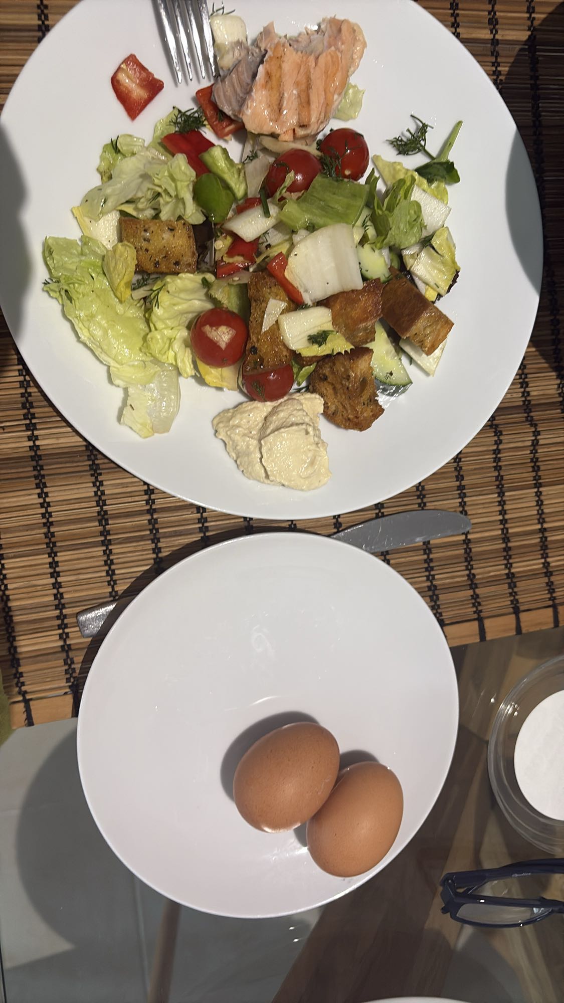 Salmon Salad with Eggs