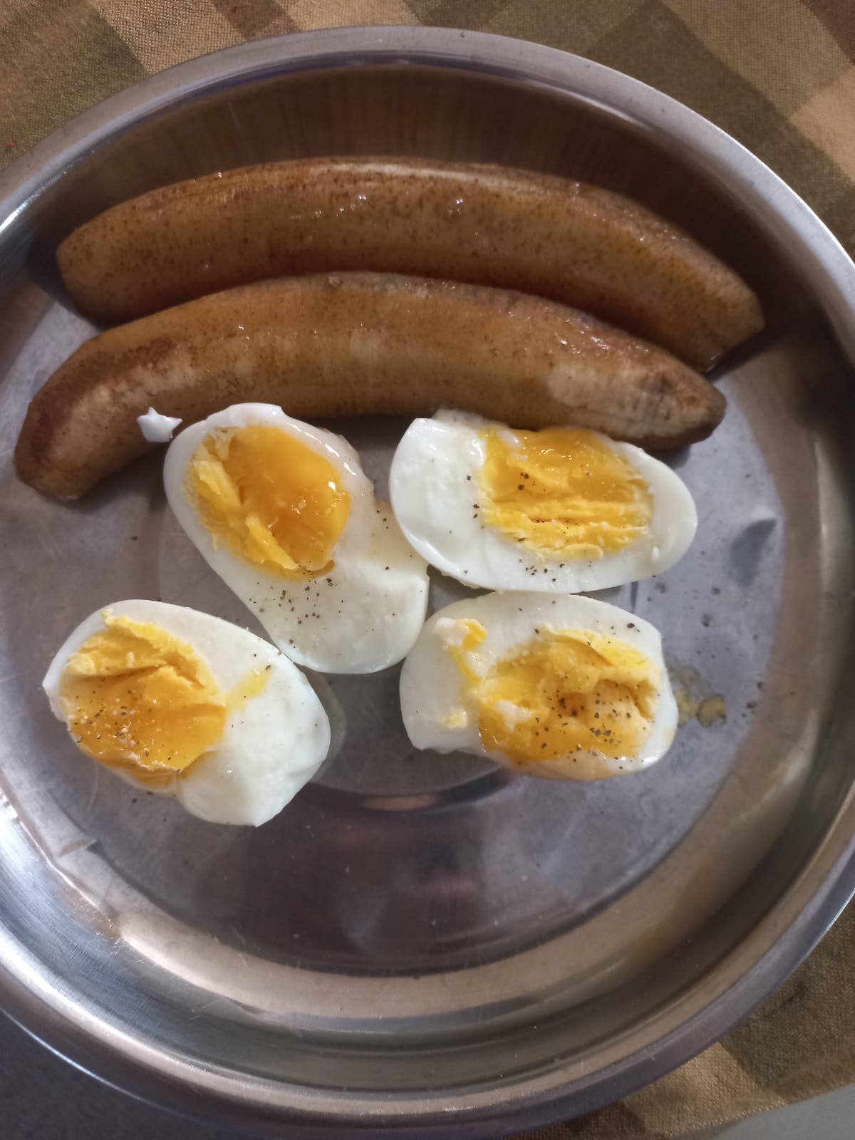 Huevos con plátano