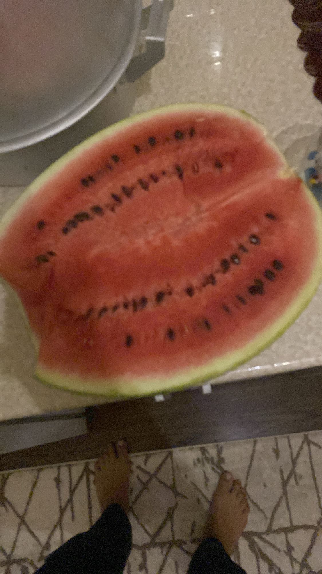 Арбуз свежий