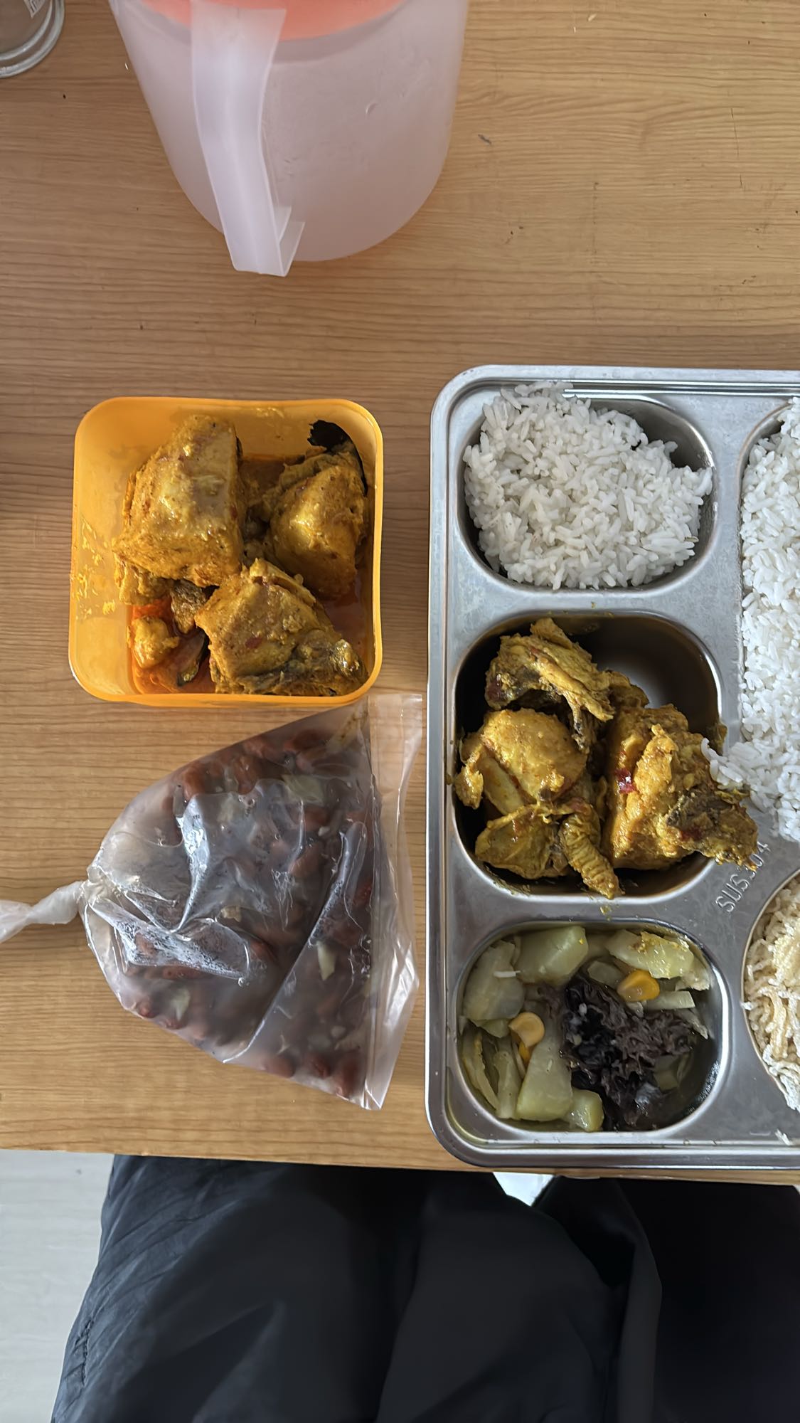 Nasi ayam kari dan sayur