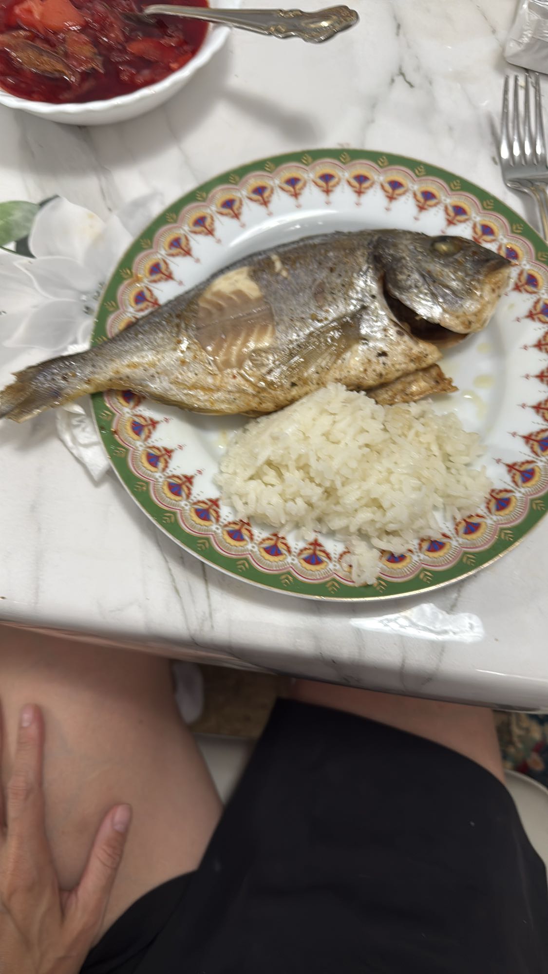 жареная рыба с рисом