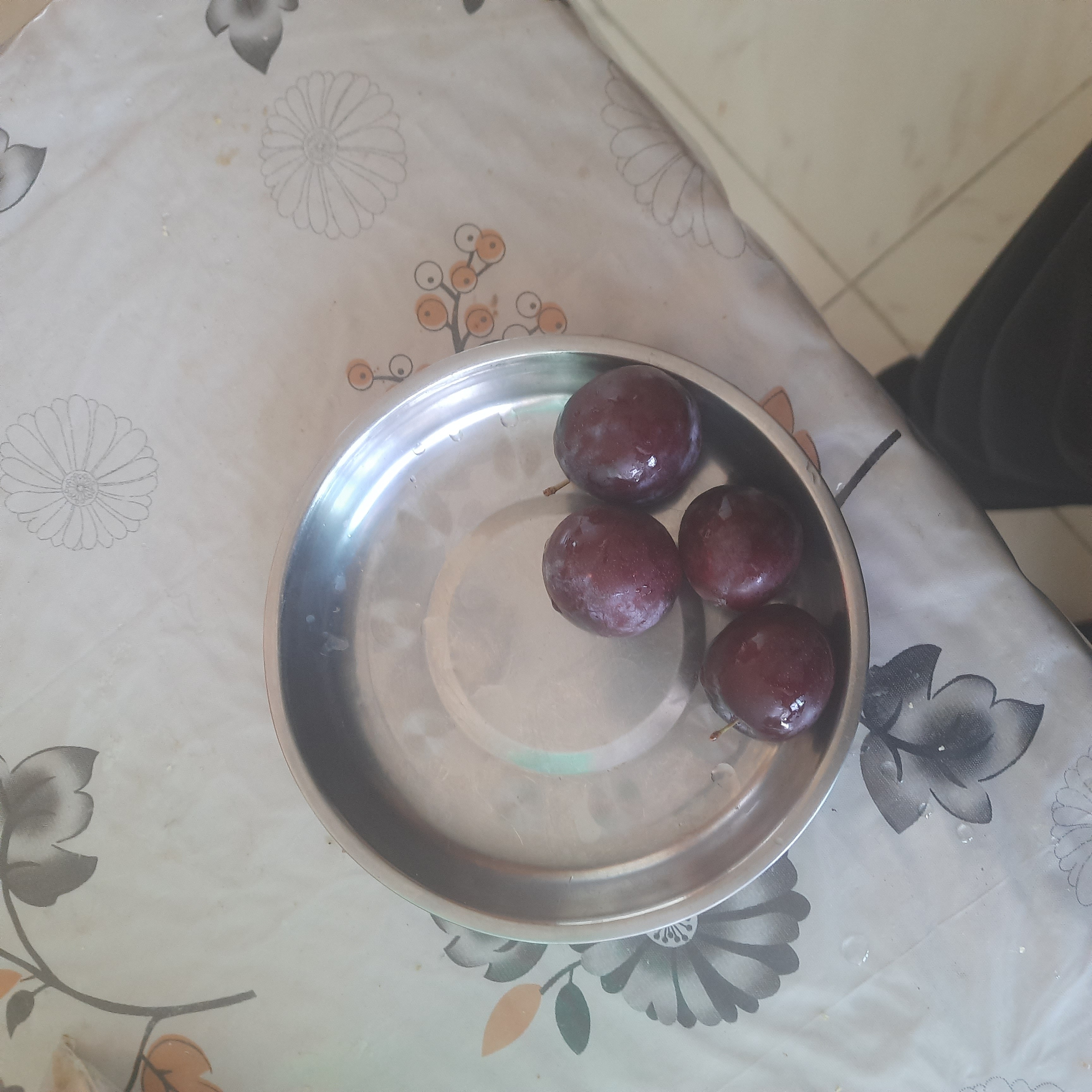 Fresh Plums Plate