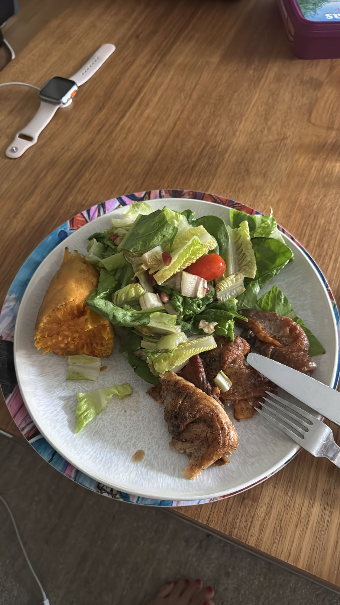 Kyckling med sötpotatis och sallad